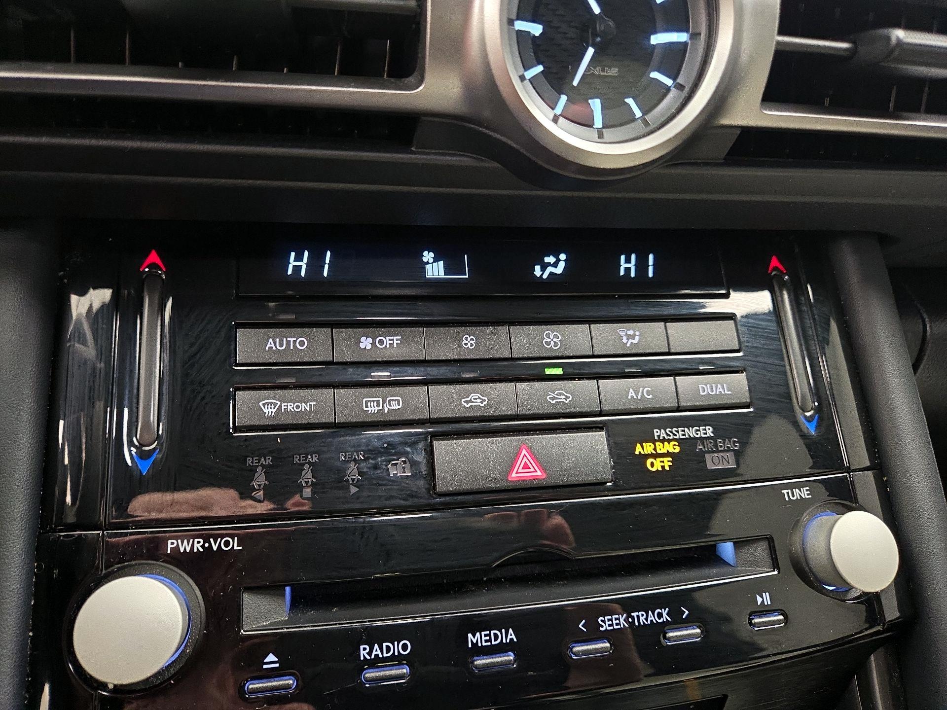 Thumbnail: 2022 Lexus IS - 16