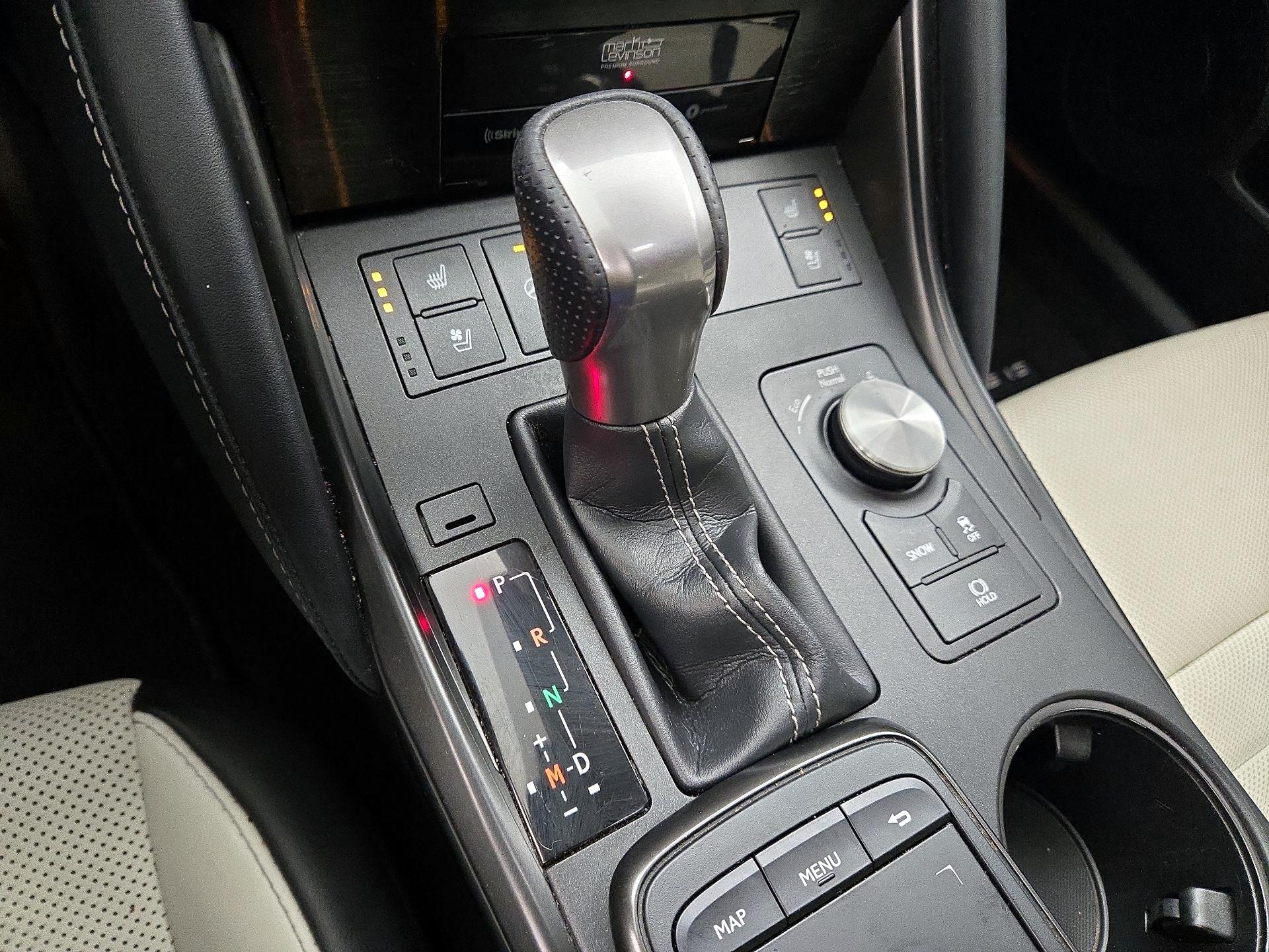 Thumbnail: 2022 Lexus IS - 17