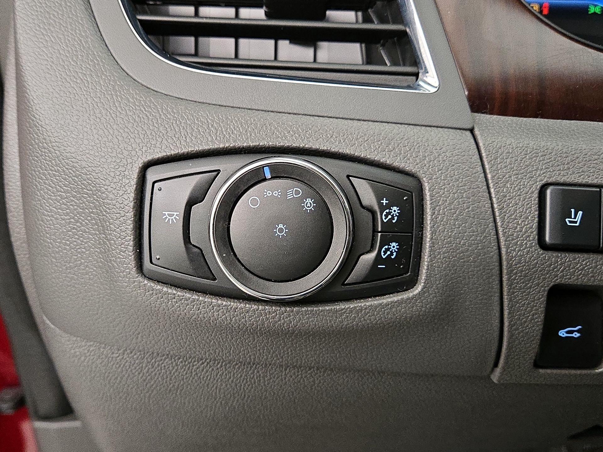 Thumbnail: 2014 Ford Edge - 13