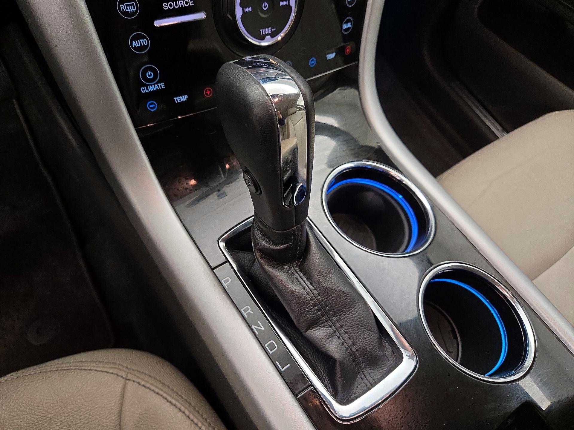 Thumbnail: 2014 Ford Edge - 17