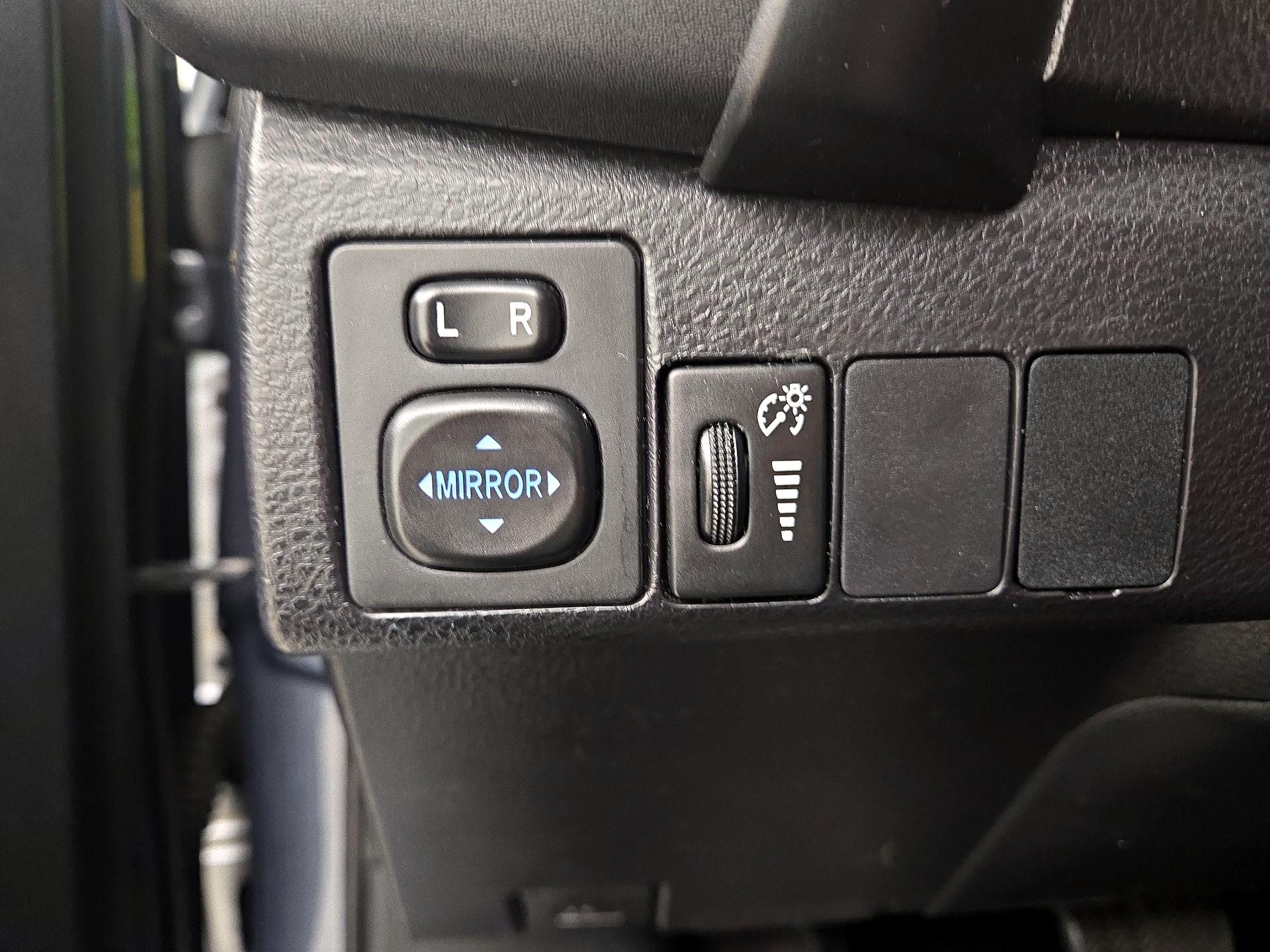 Thumbnail: 2017 Toyota Corolla - 13