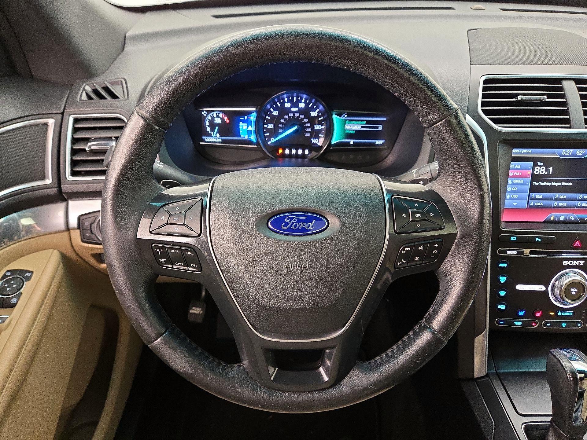 Thumbnail: 2016 Ford Explorer - 10