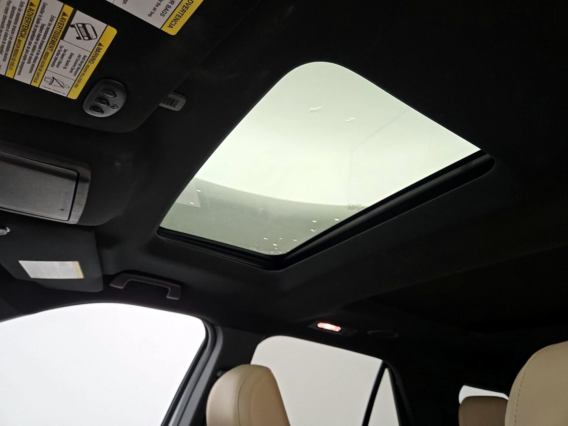 Thumbnail: 2016 Ford Explorer - 19