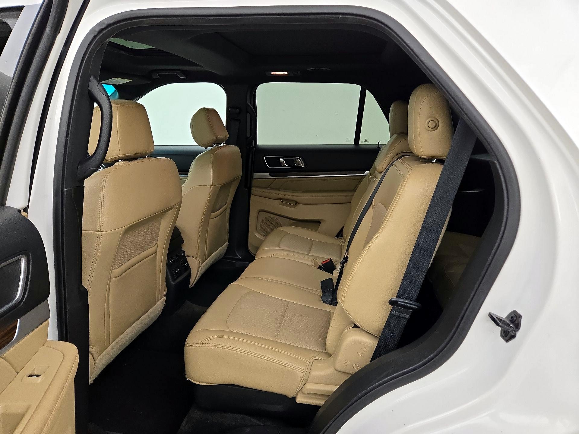 Thumbnail: 2016 Ford Explorer - 20