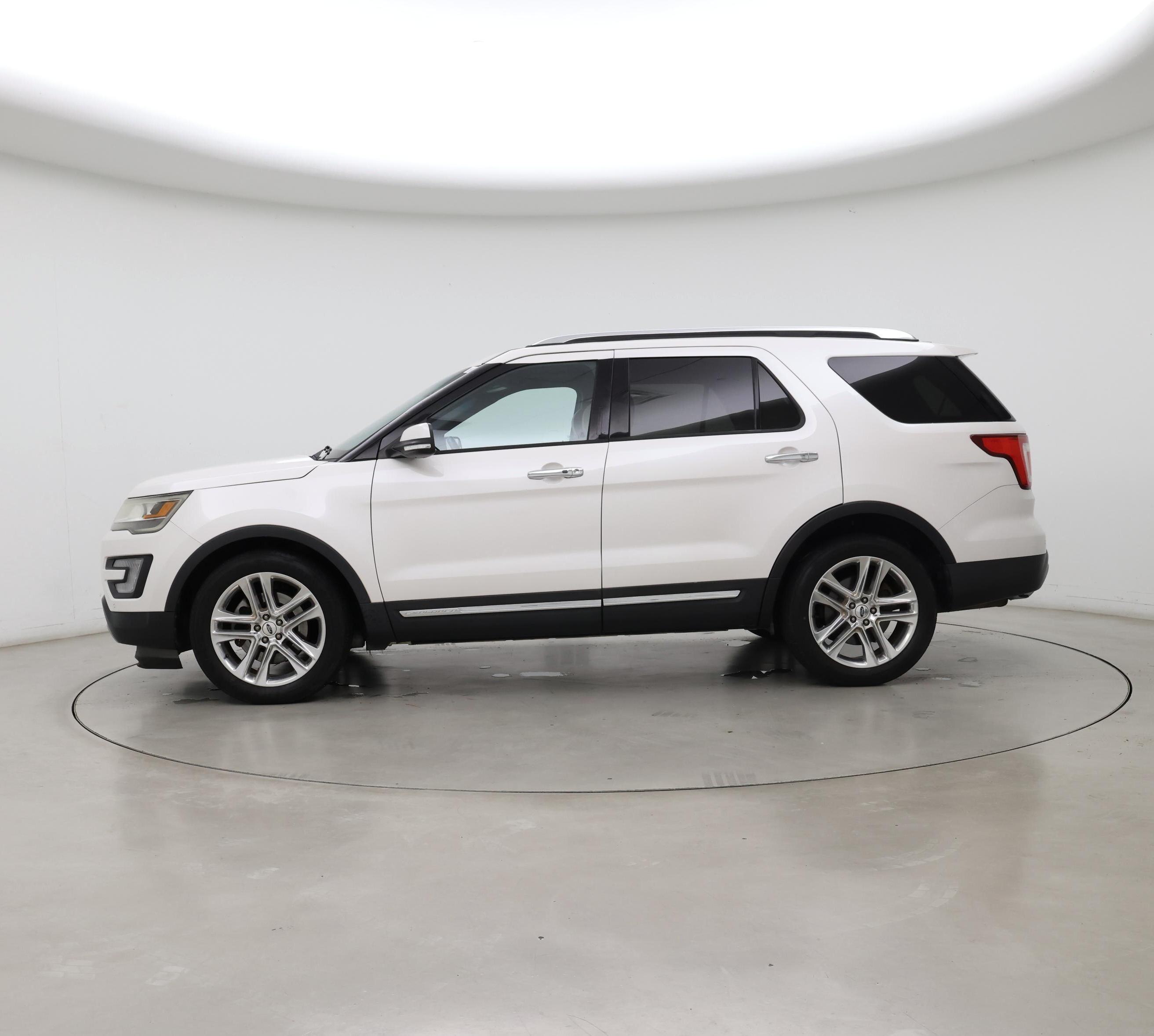 Thumbnail: 2016 Ford Explorer - 3