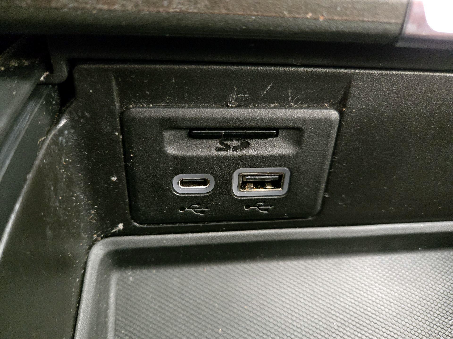 Thumbnail: 2021 GMC Yukon - 19