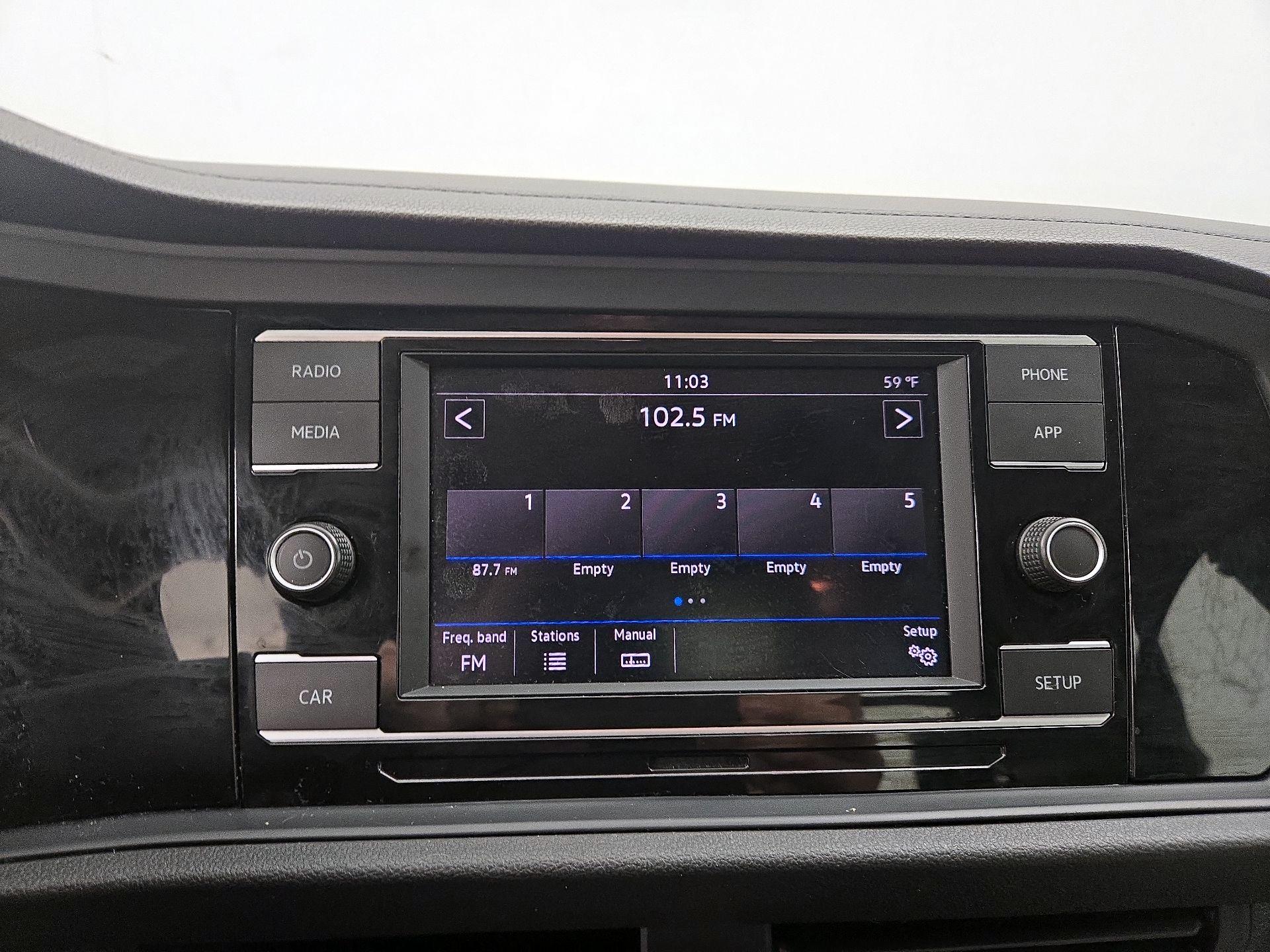 Thumbnail: 2019 Volkswagen Jetta - 15