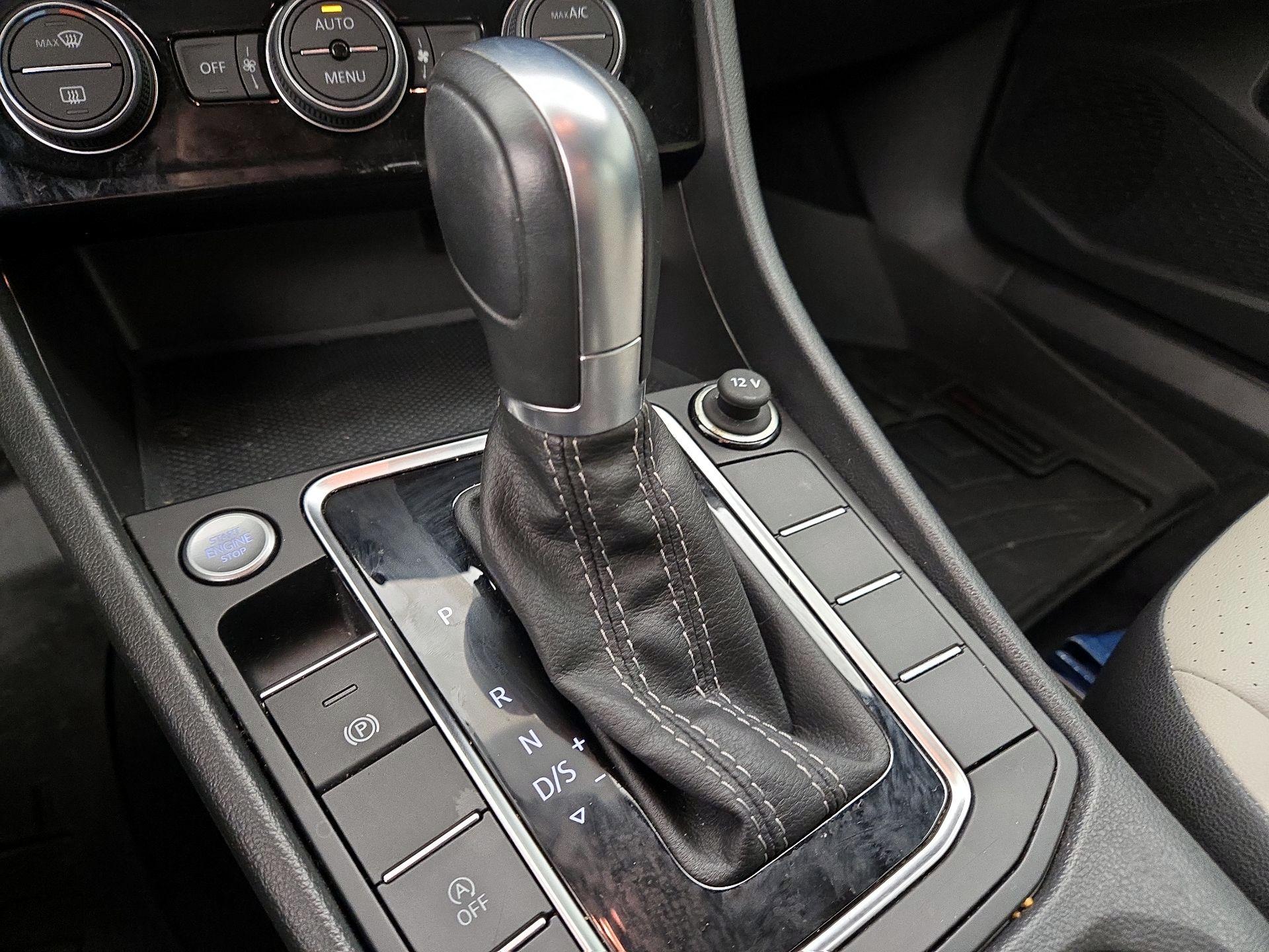 Thumbnail: 2019 Volkswagen Jetta - 17