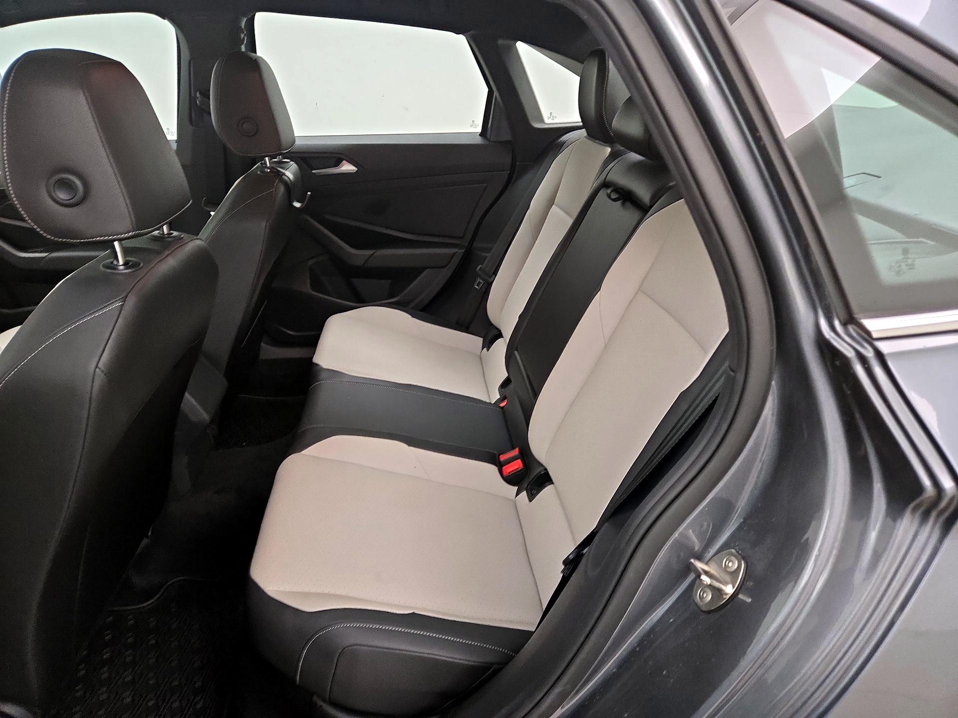 Thumbnail: 2019 Volkswagen Jetta - 20