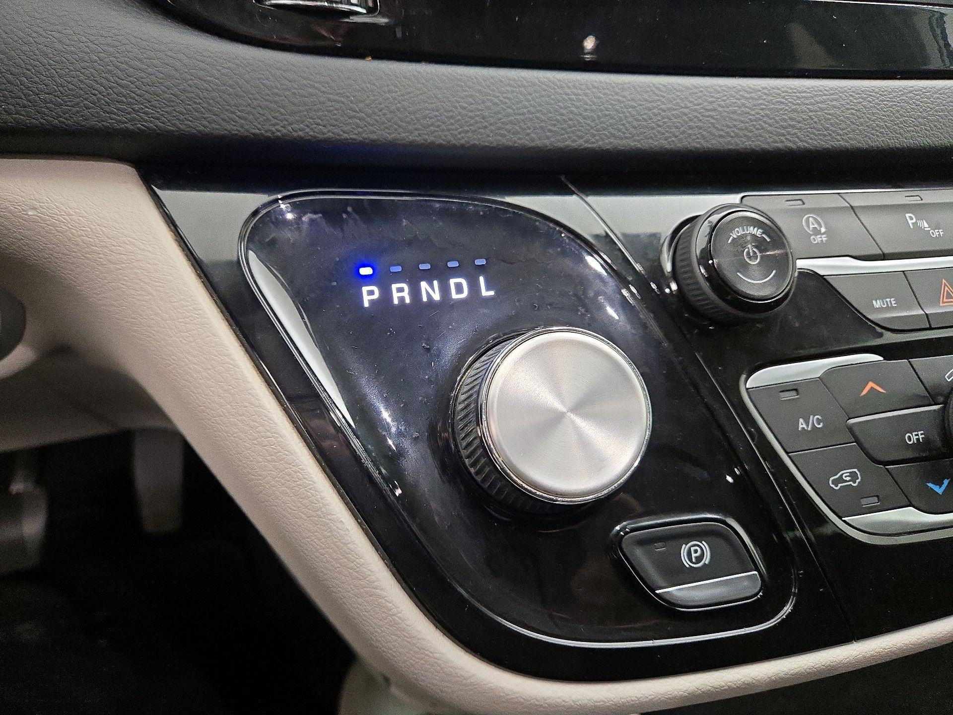 Thumbnail: 2018 Chrysler Pacifica - 17