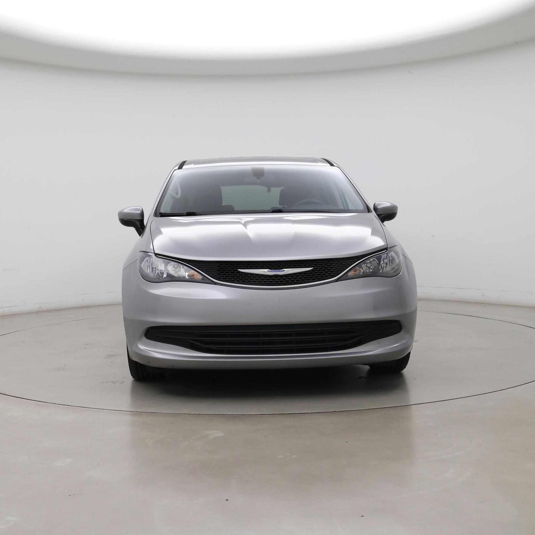 Thumbnail: 2018 Chrysler Pacifica - 5