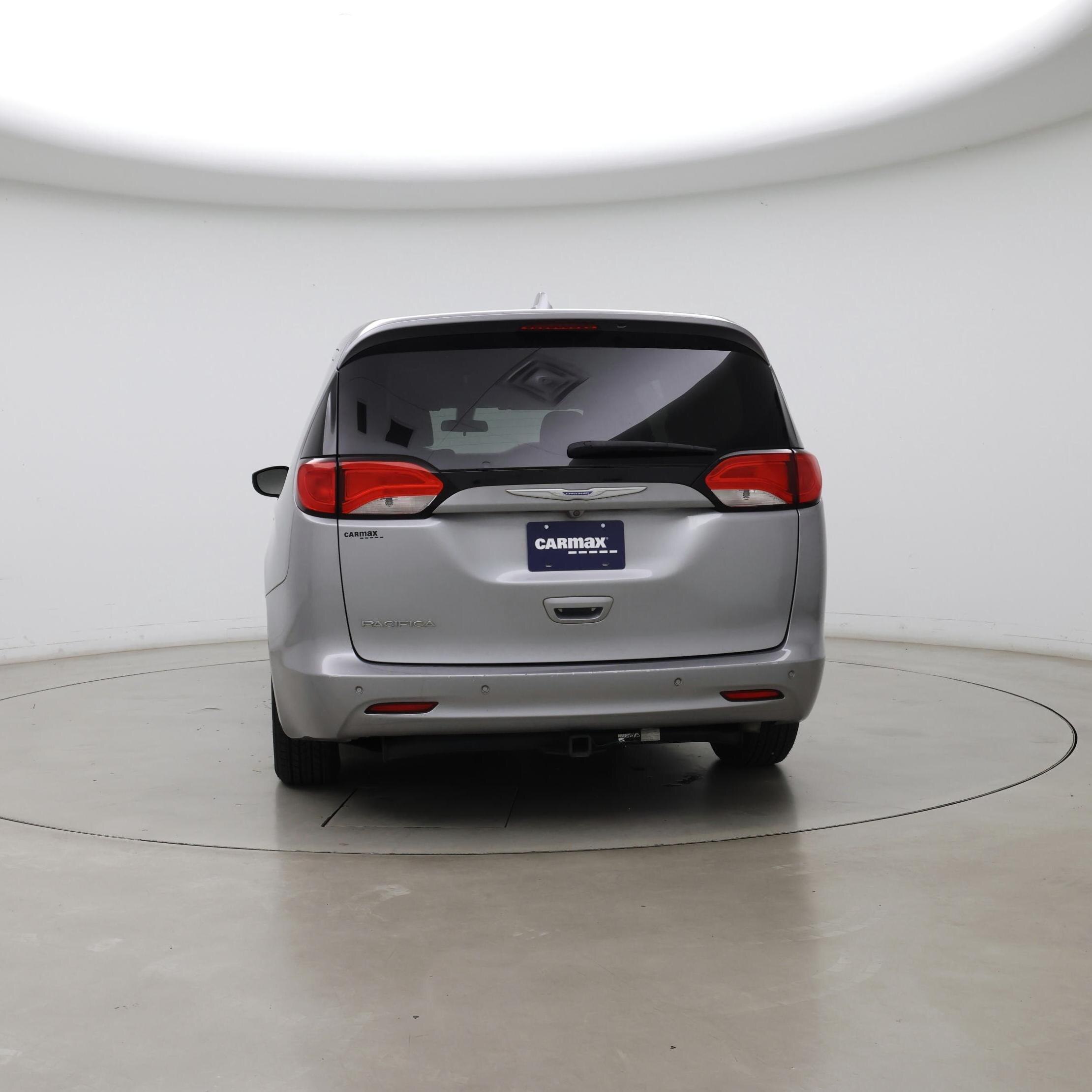 Thumbnail: 2018 Chrysler Pacifica - 6