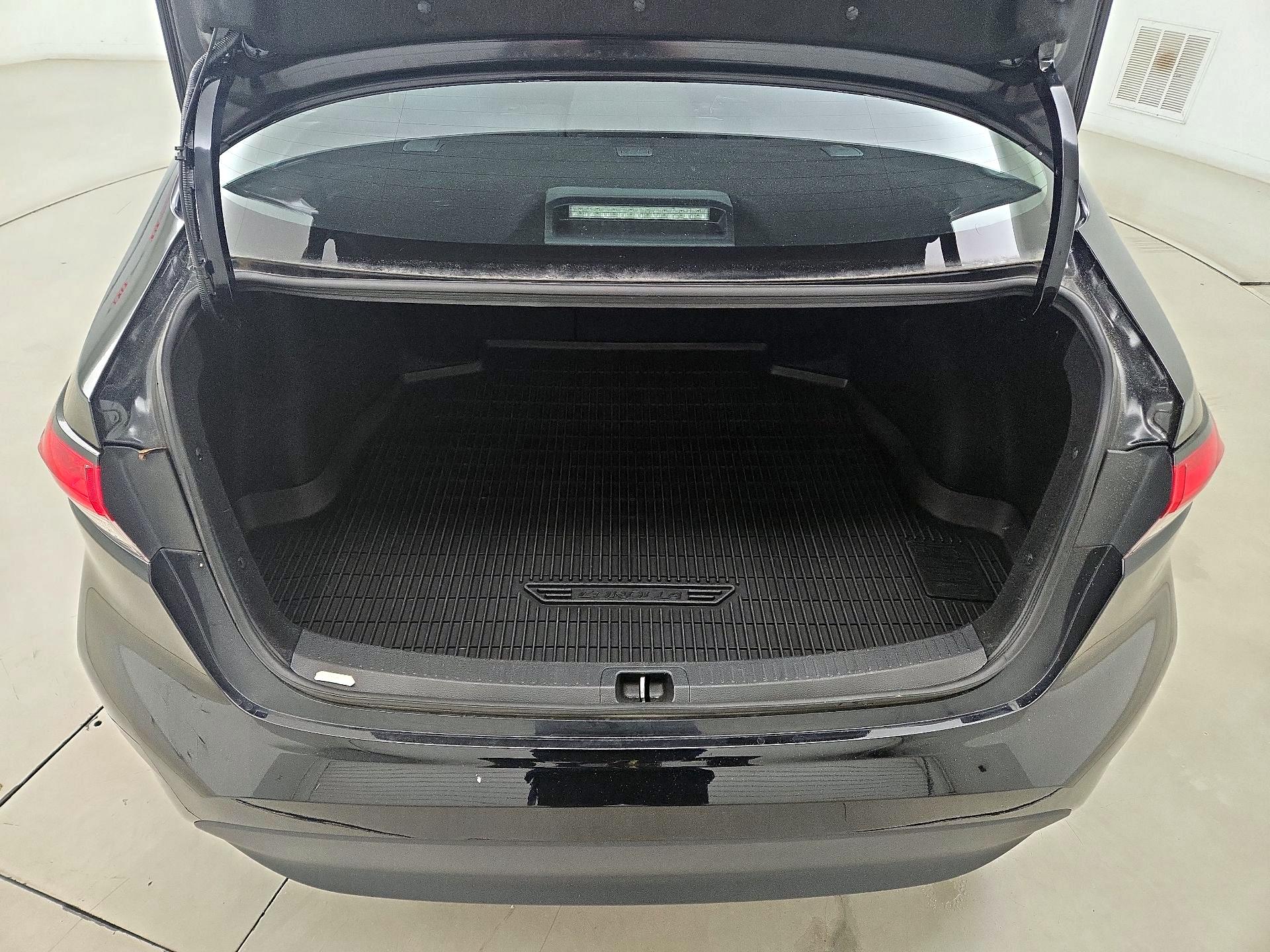 Thumbnail: 2023 Toyota Corolla - 20