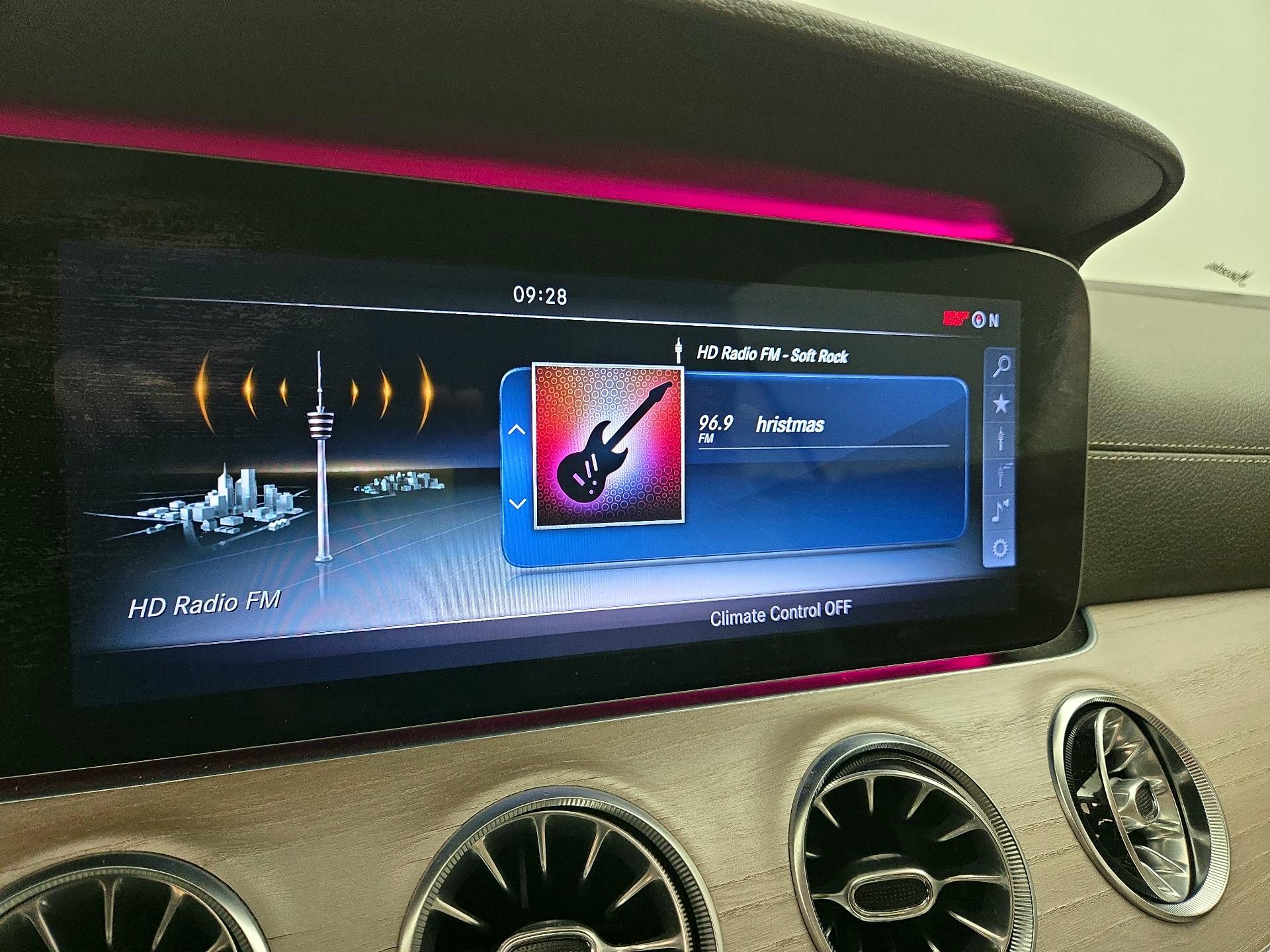 Thumbnail: 2018 Mercedes-Benz E-Class - 16