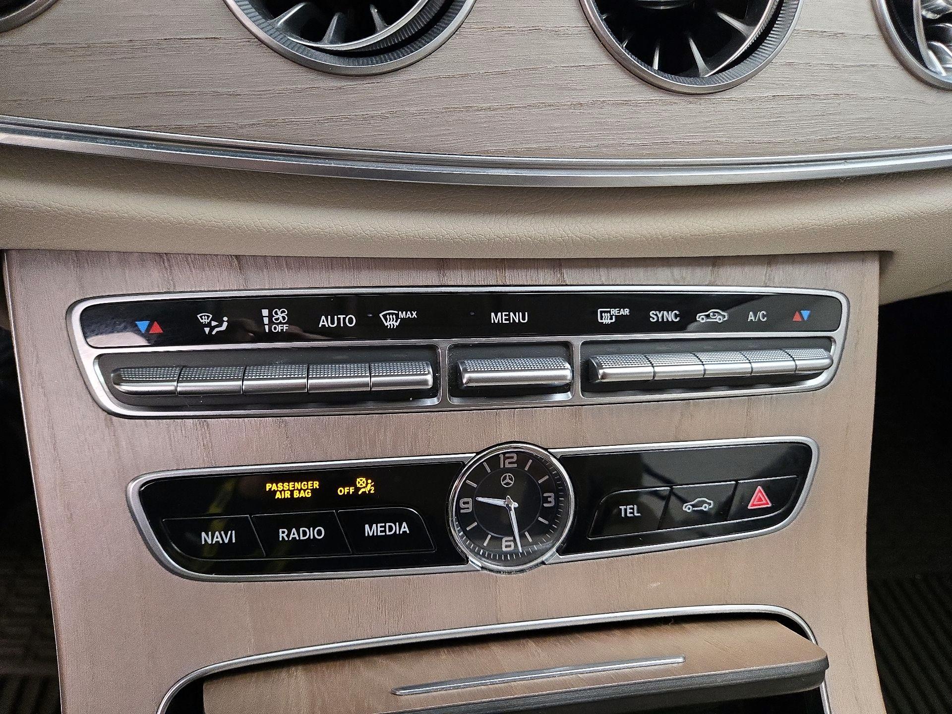 Thumbnail: 2018 Mercedes-Benz E-Class - 17