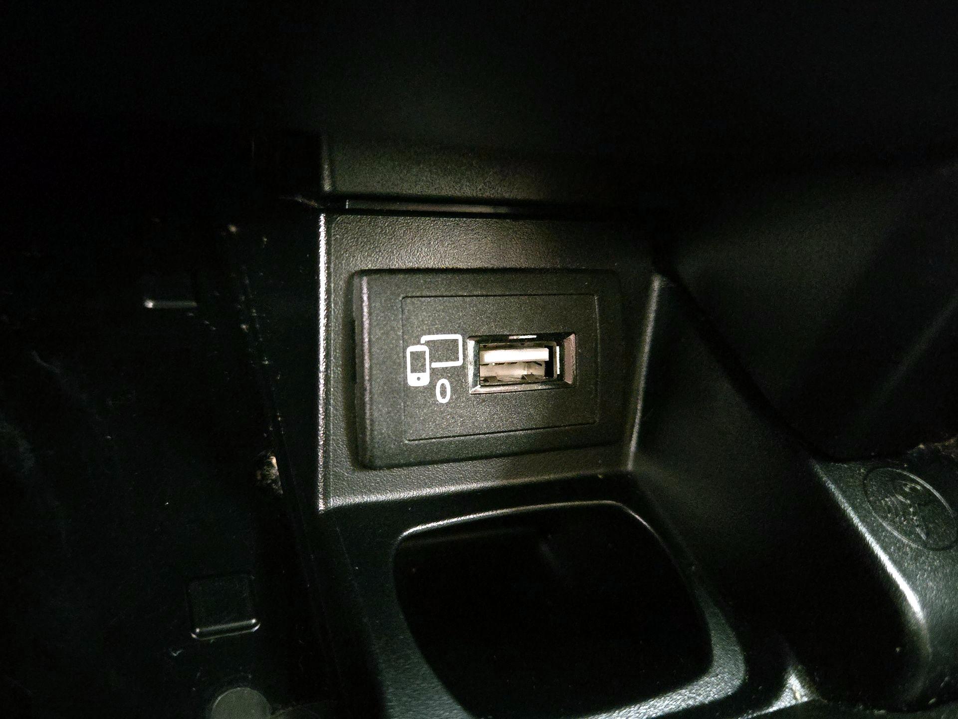 Thumbnail: 2018 Mercedes-Benz E-Class - 19