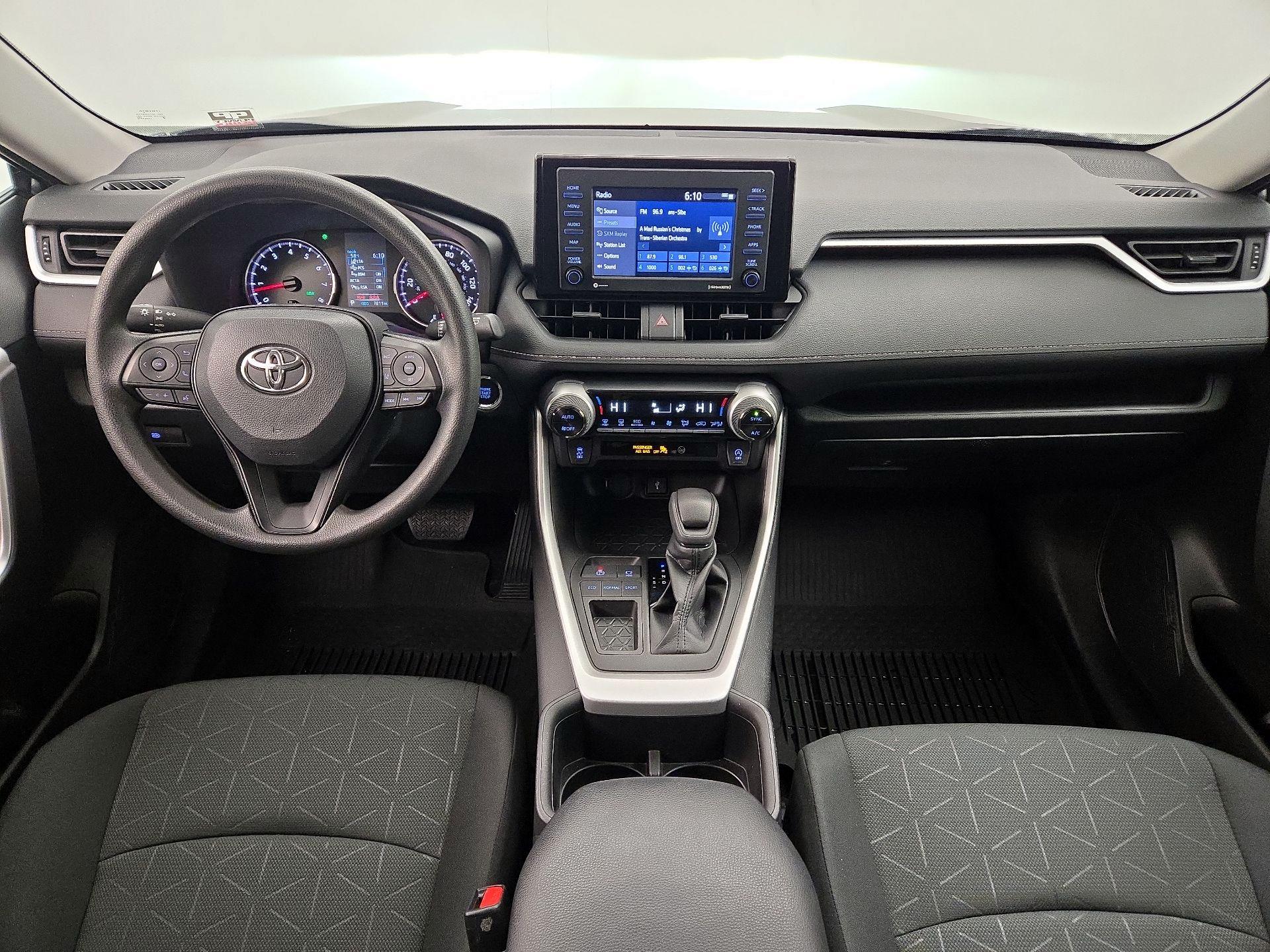 Thumbnail: 2022 Toyota RAV4 - 9