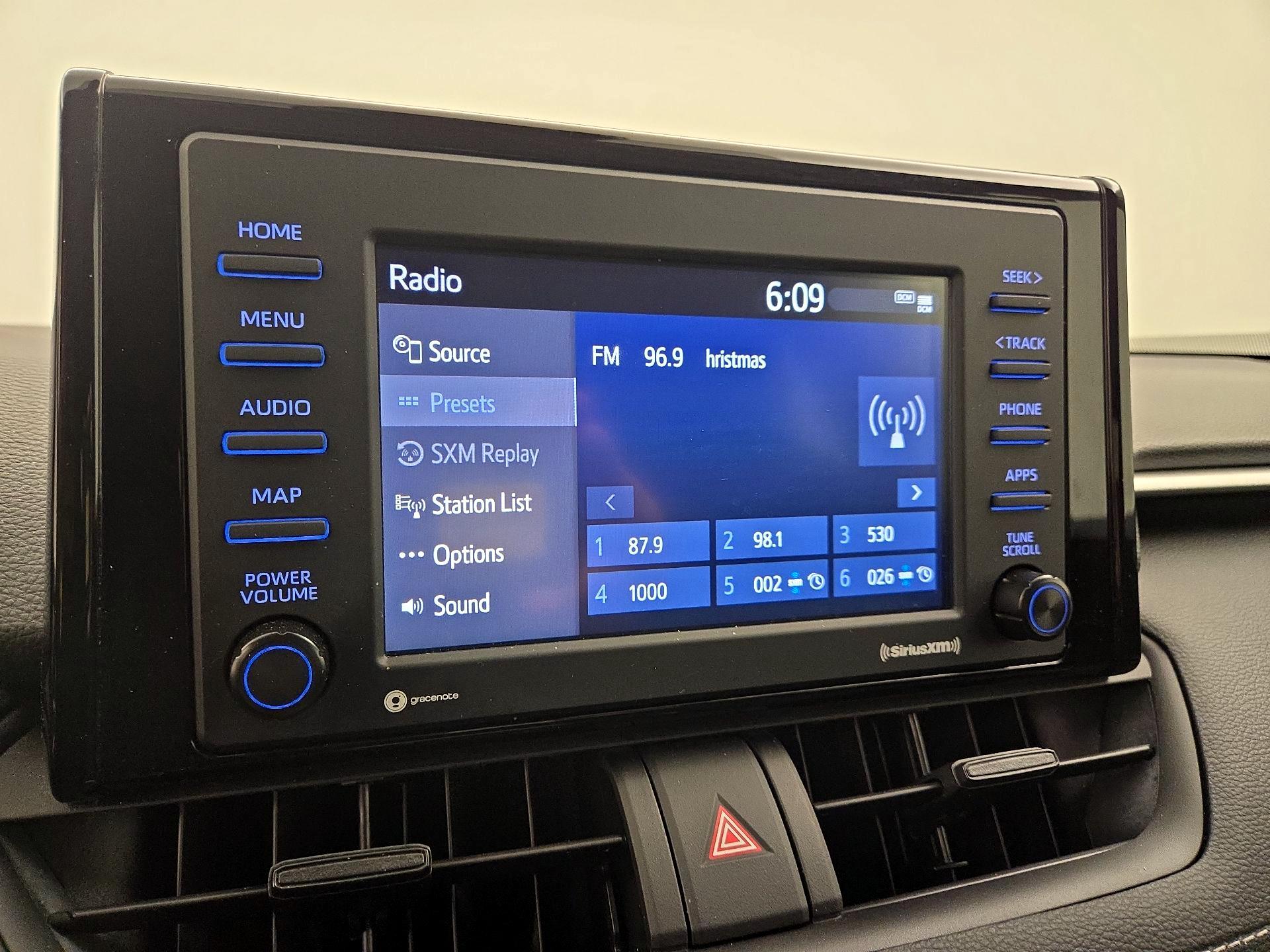 Thumbnail: 2022 Toyota RAV4 - 15