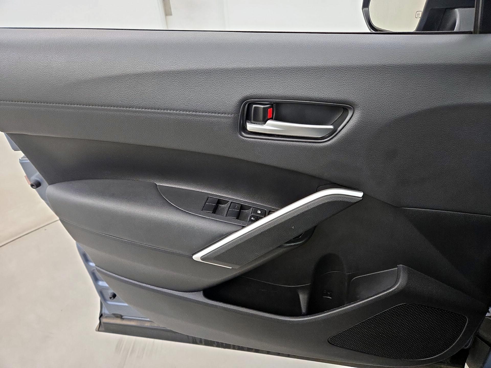 Thumbnail: 2023 Toyota Corolla Cross - 12