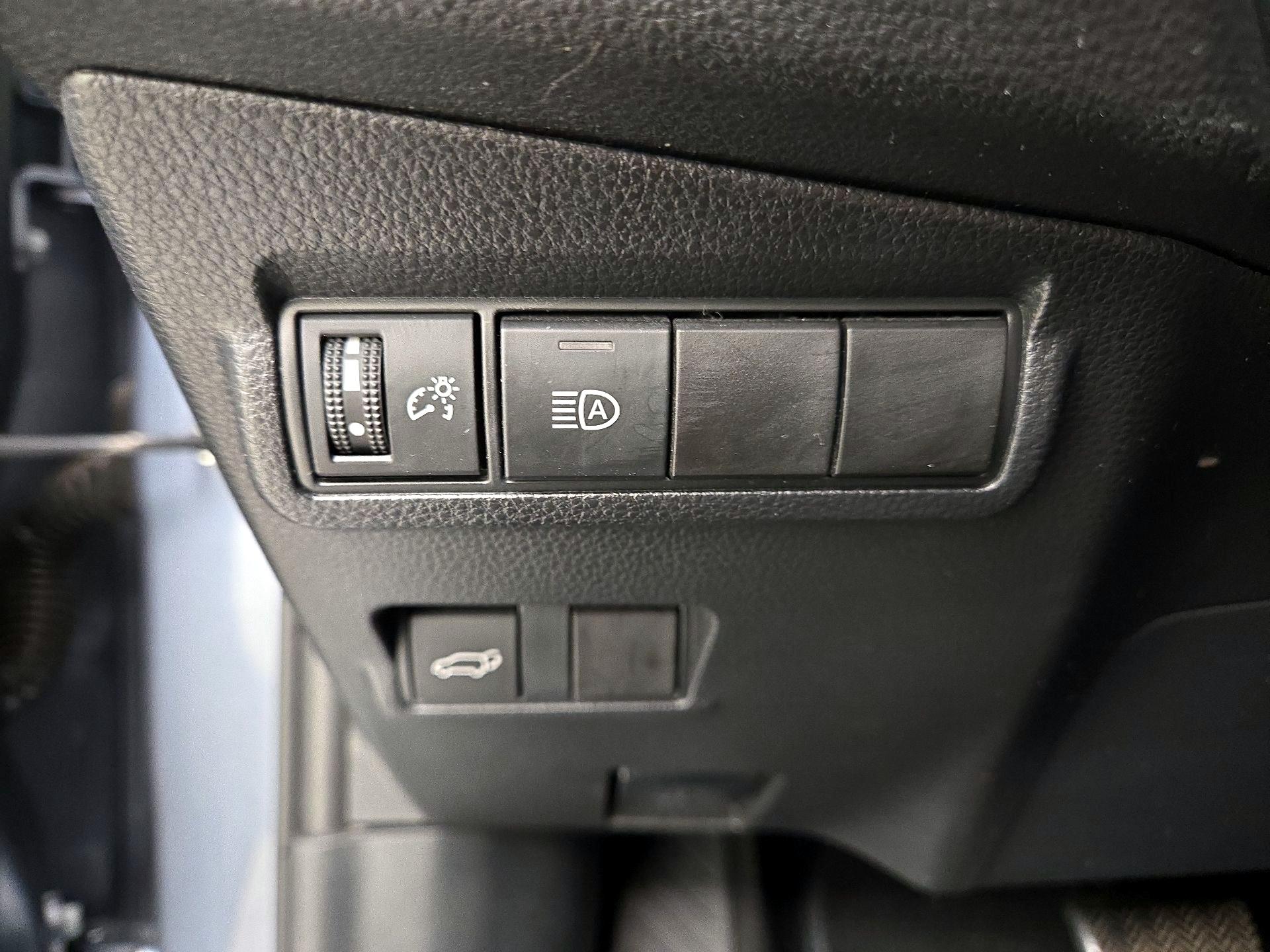 Thumbnail: 2023 Toyota Corolla Cross - 13