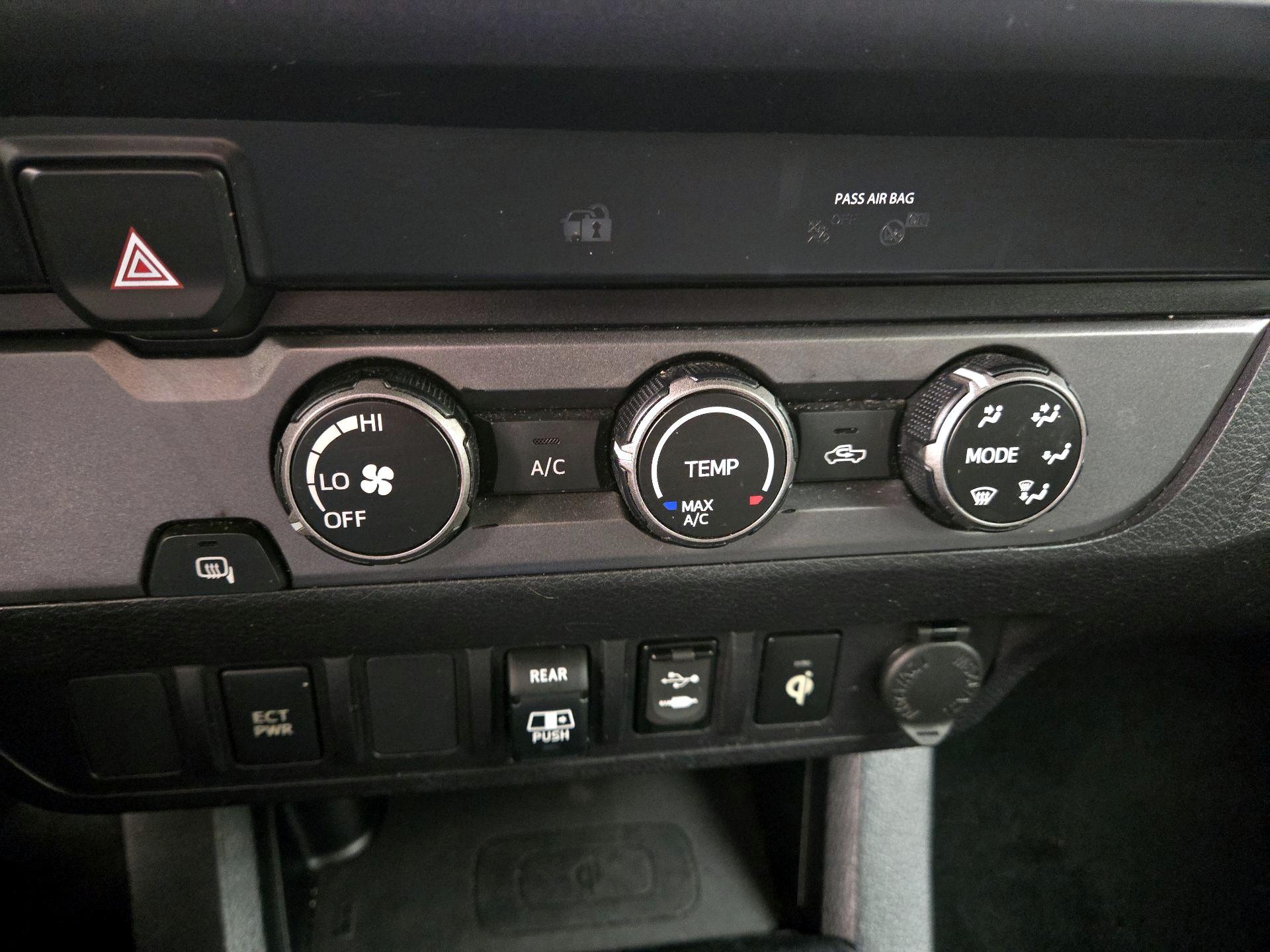 Thumbnail: 2019 Toyota Tacoma - 16