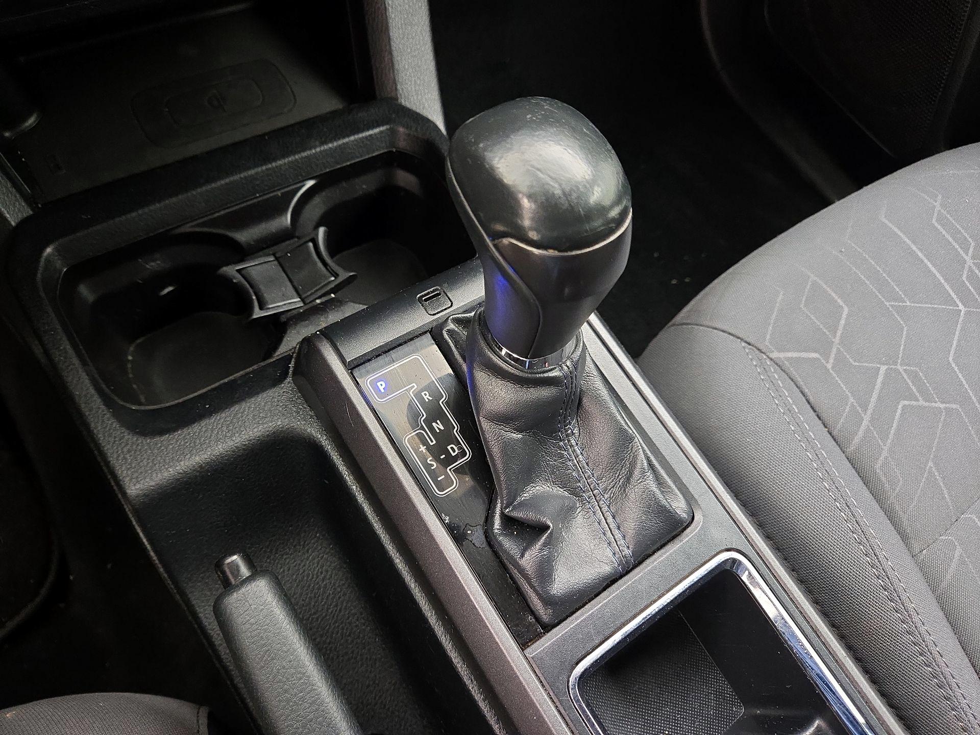 Thumbnail: 2019 Toyota Tacoma - 17