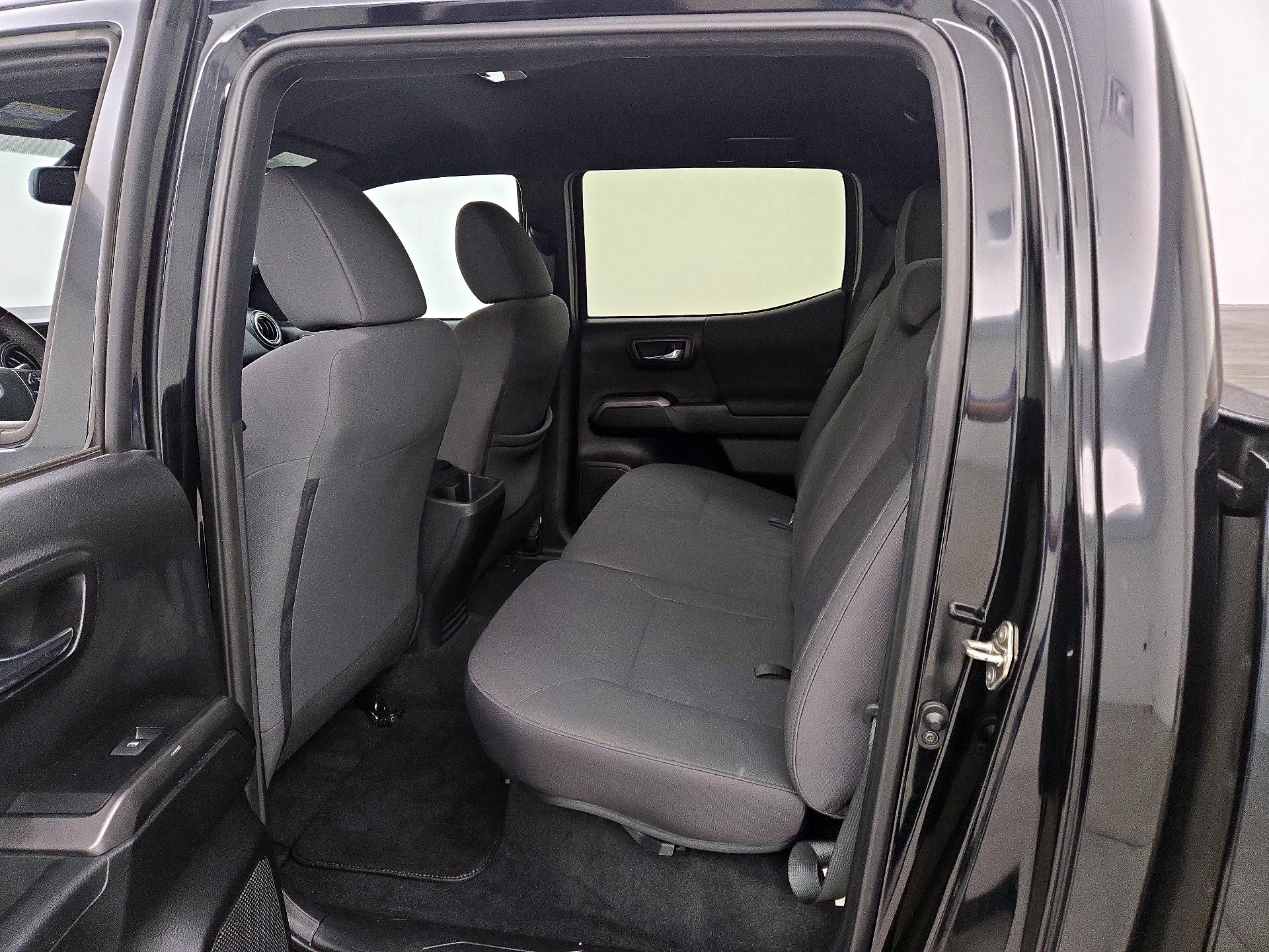 Thumbnail: 2019 Toyota Tacoma - 19