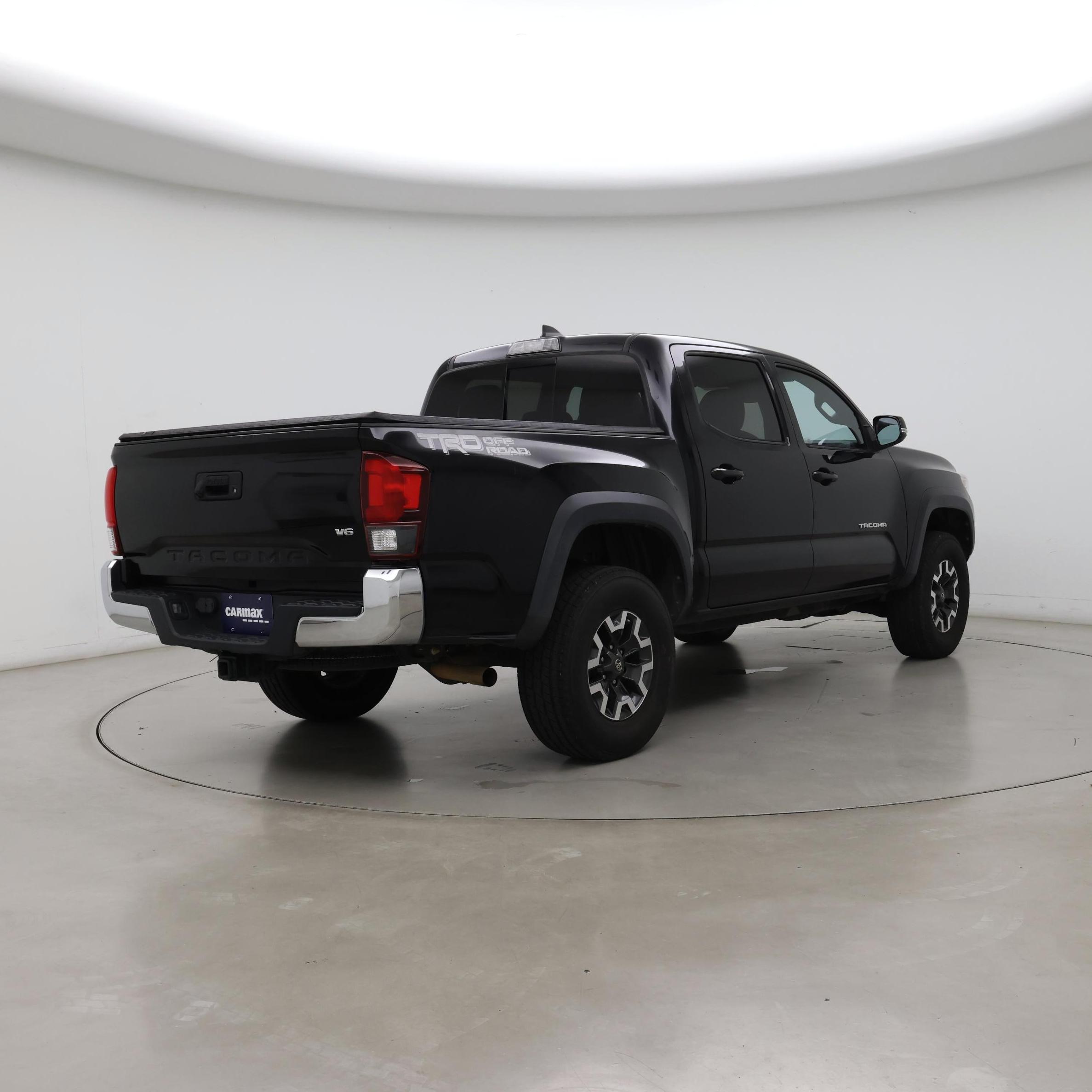 Thumbnail: 2019 Toyota Tacoma - 8