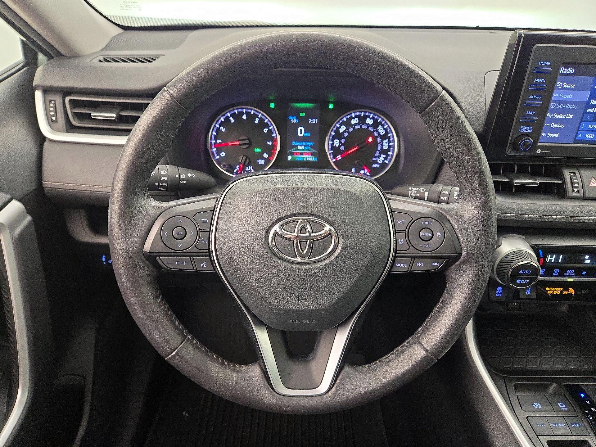 Thumbnail: 2021 Toyota RAV4 - 10