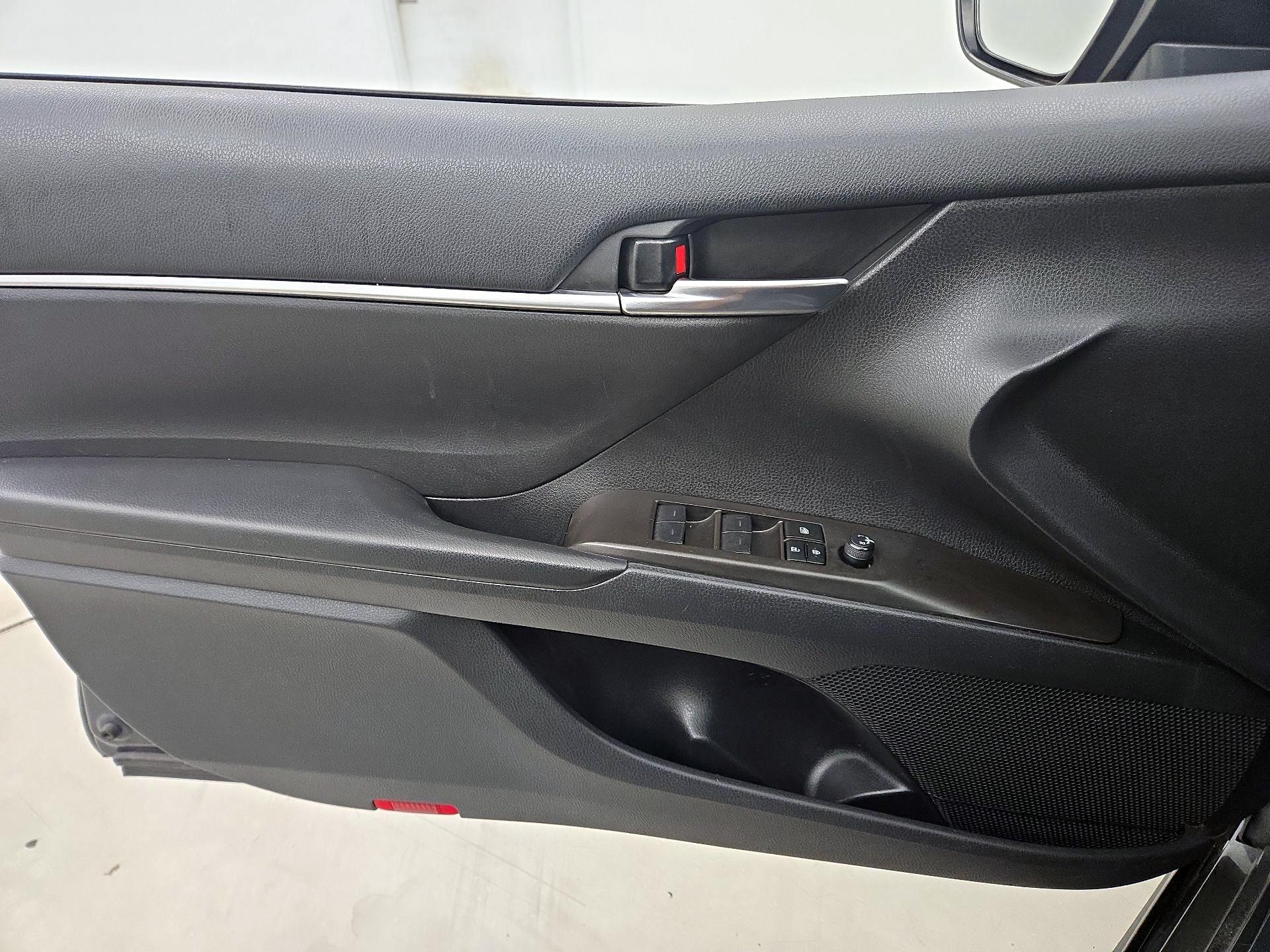 Thumbnail: 2023 Toyota Camry - 12