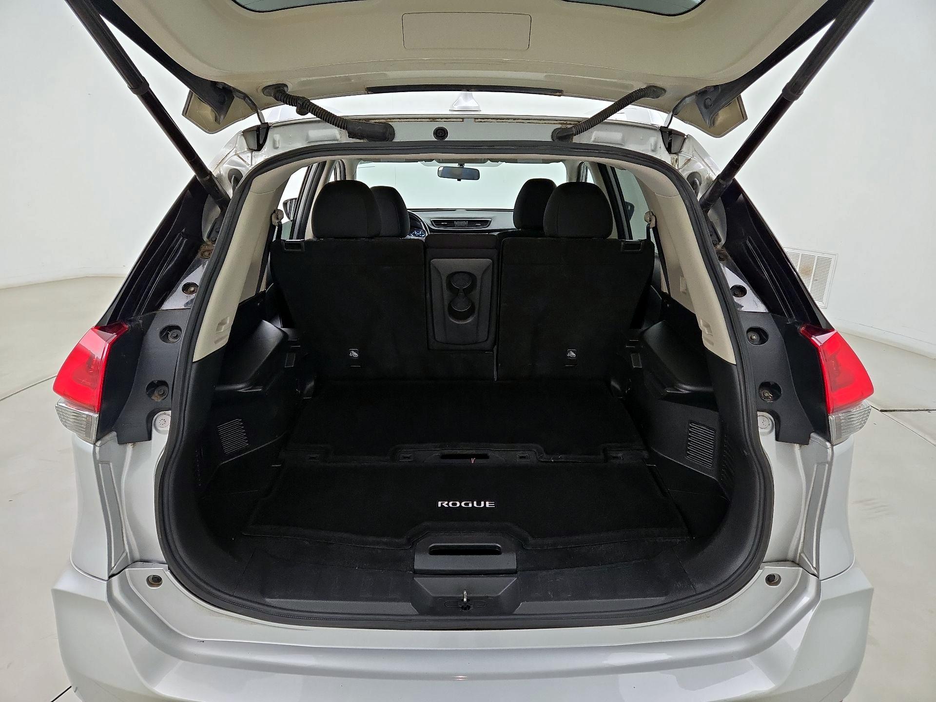 Thumbnail: 2018 Nissan Rogue - 20