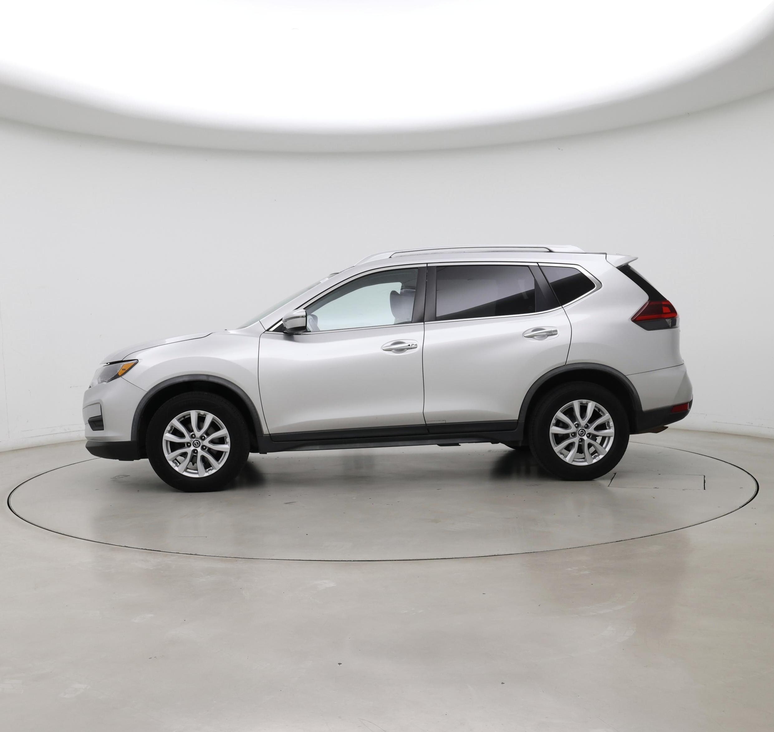 Thumbnail: 2018 Nissan Rogue - 3