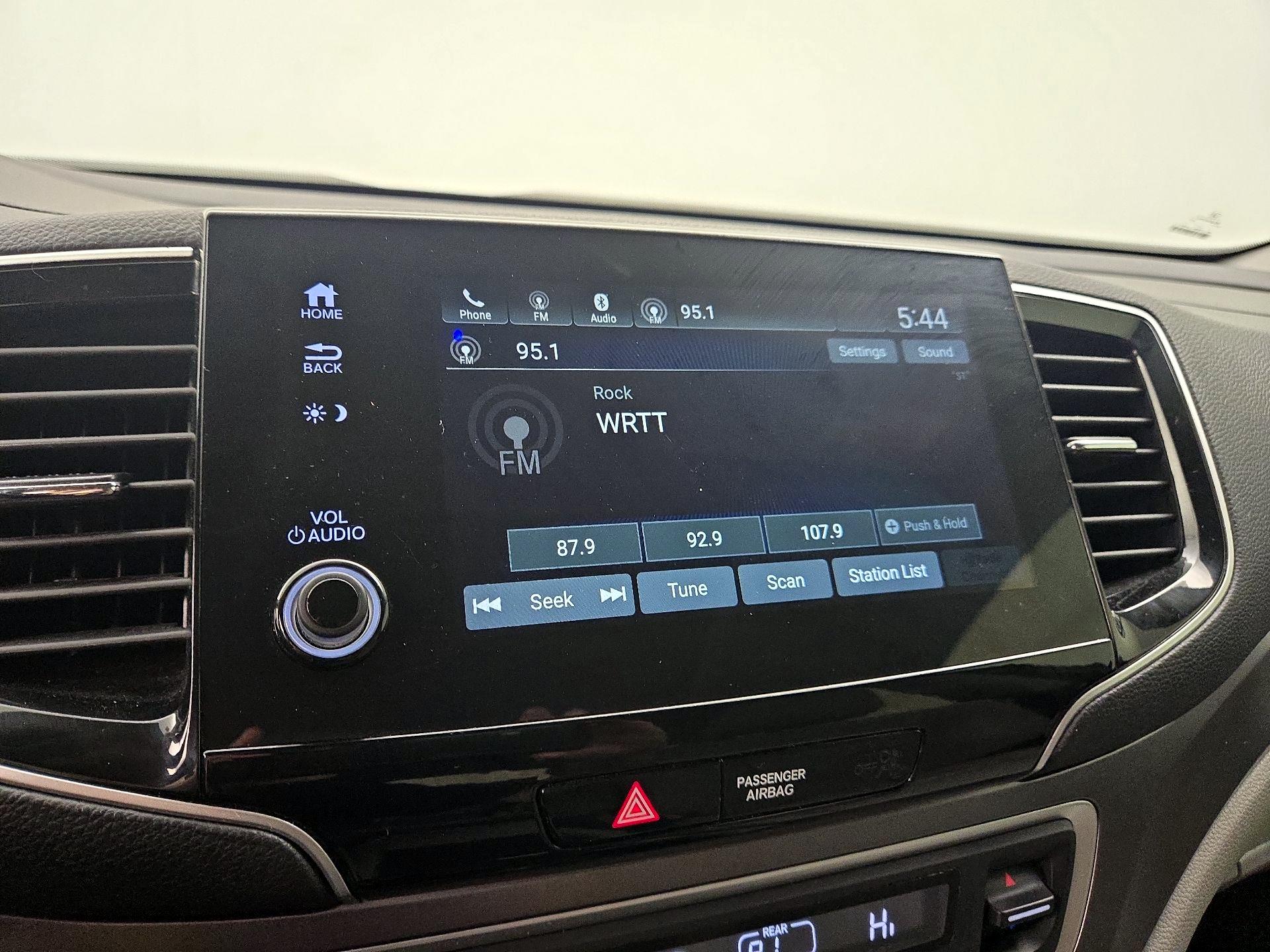 Thumbnail: 2019 Honda Pilot - 15