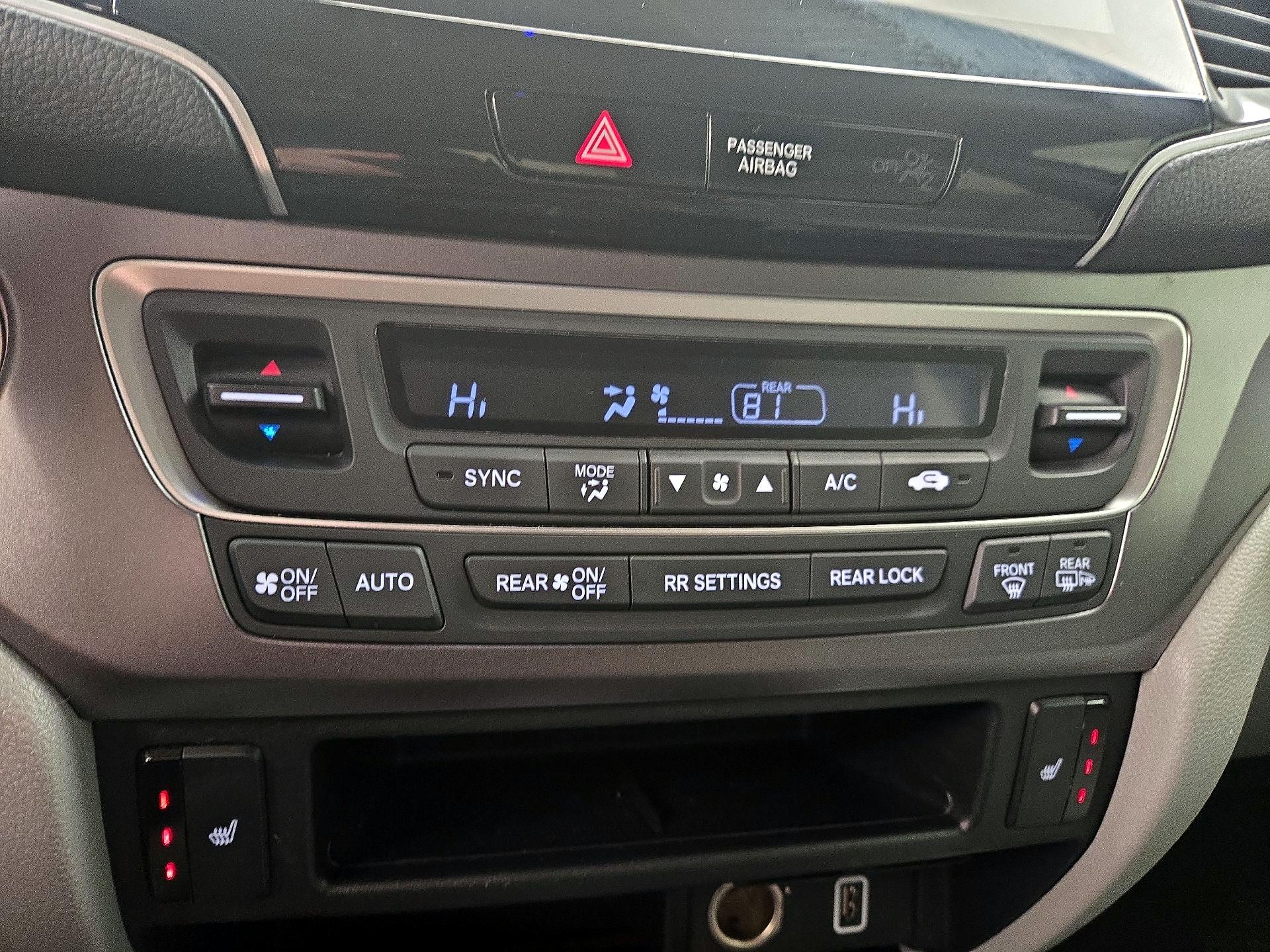 Thumbnail: 2019 Honda Pilot - 16