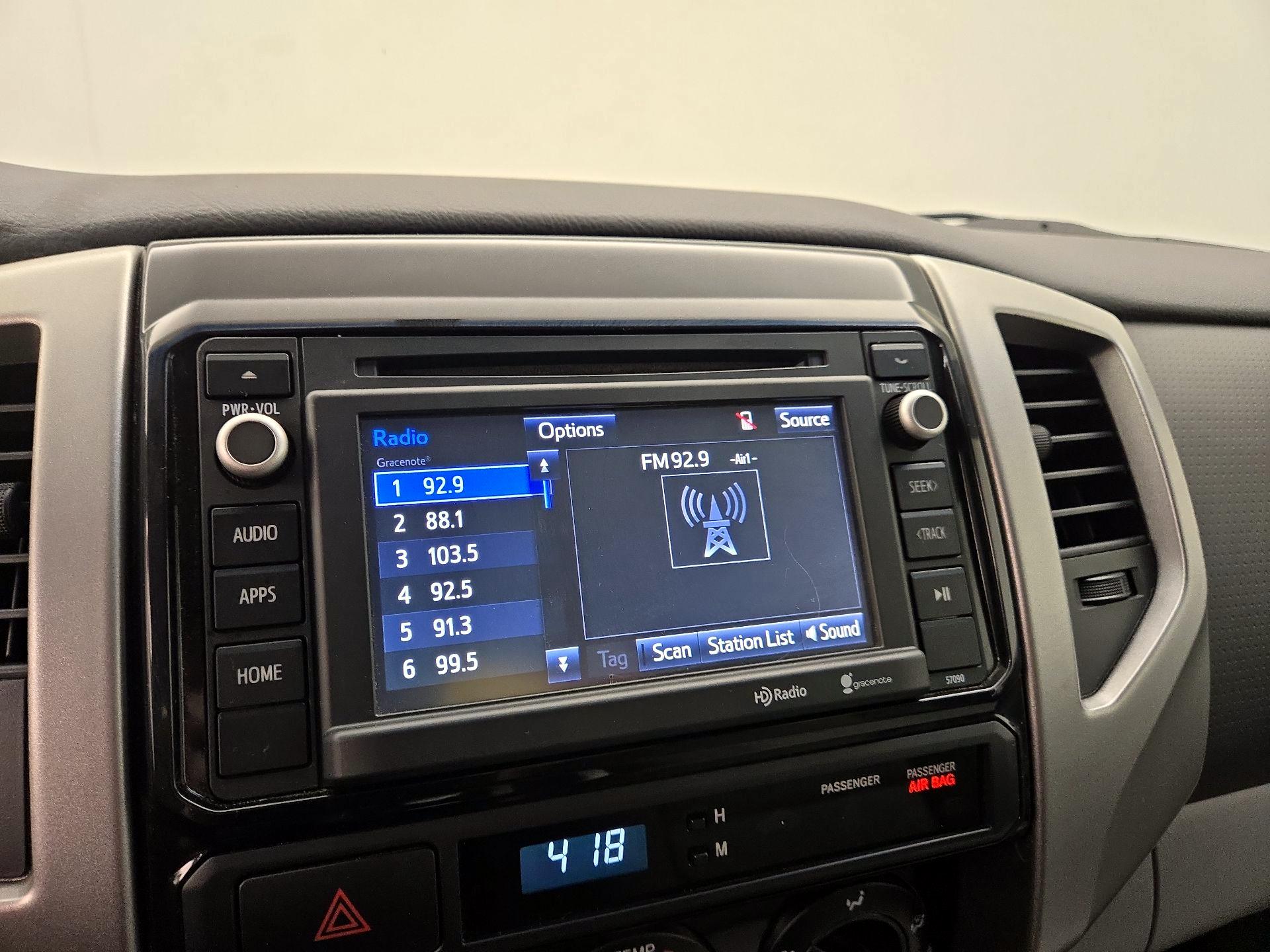 Thumbnail: 2014 Toyota Tacoma - 15