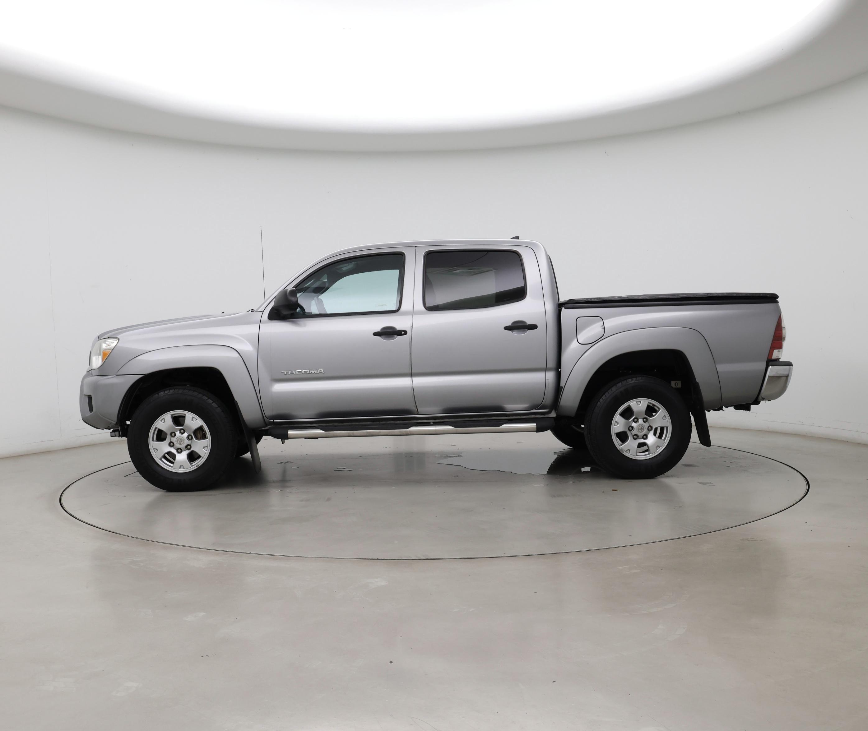 Thumbnail: 2014 Toyota Tacoma - 3