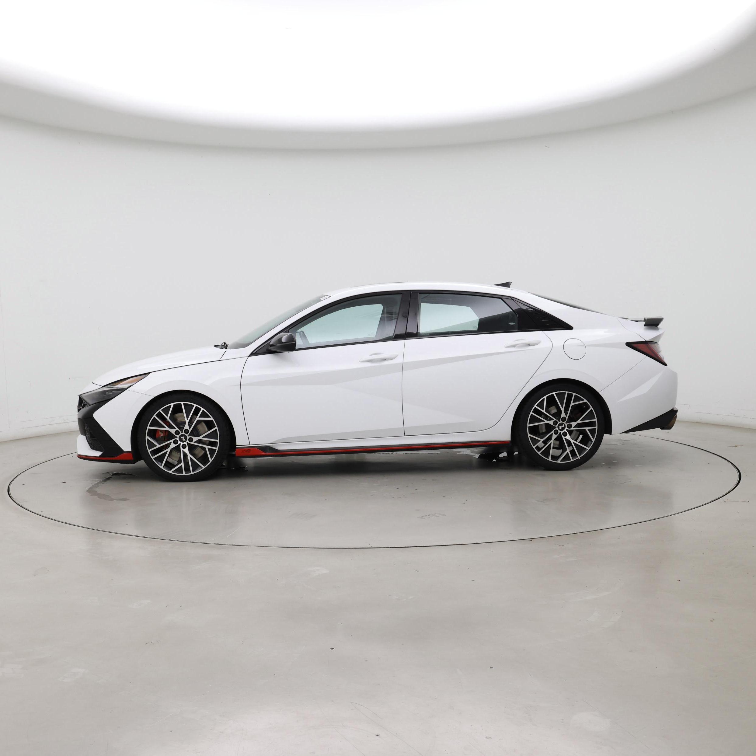 Thumbnail: 2022 Hyundai Elantra - 3