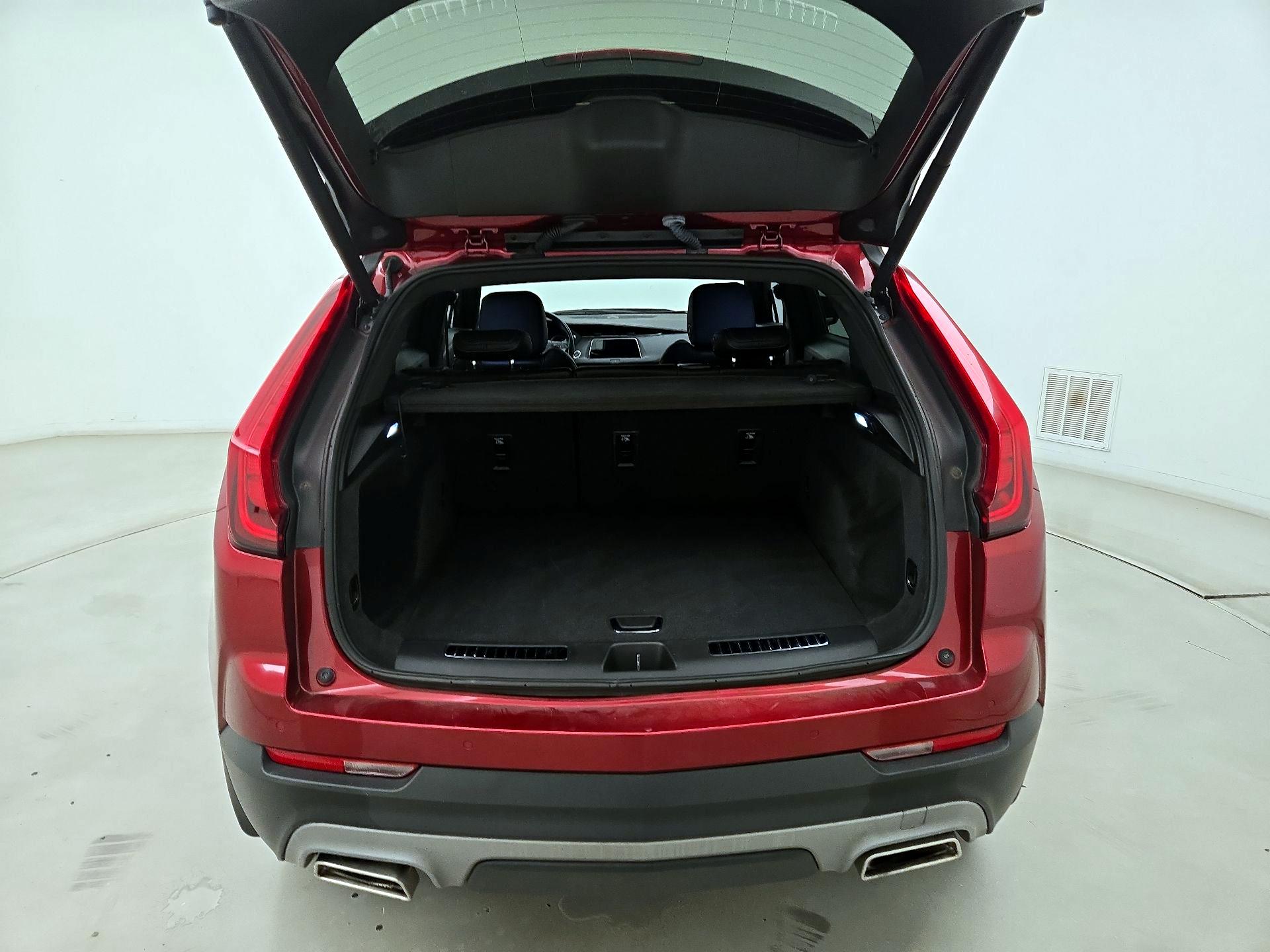 Thumbnail: 2023 Cadillac XT4 - 20