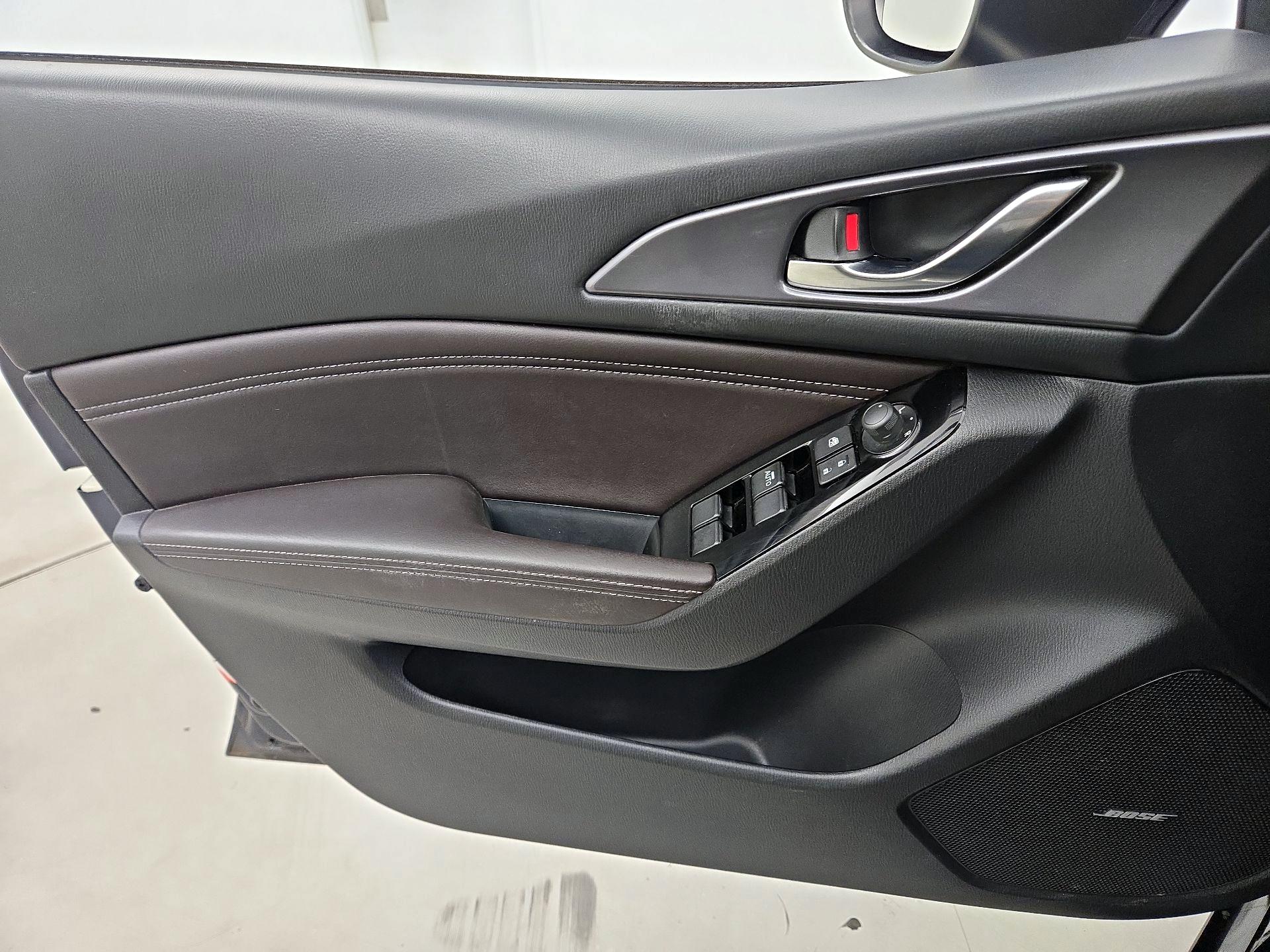 Thumbnail: 2018 Mazda Mazda3 - 12