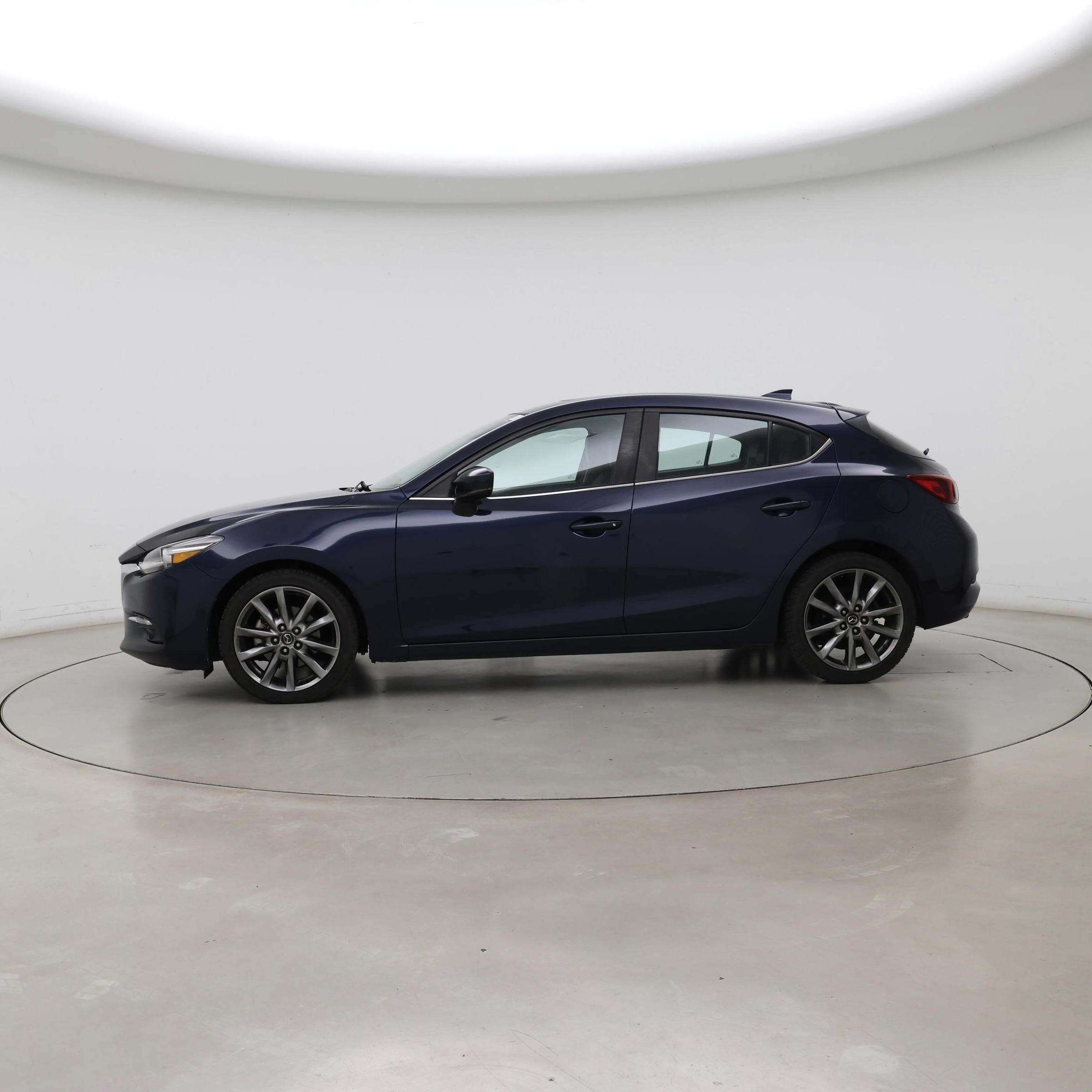 Thumbnail: 2018 Mazda Mazda3 - 3