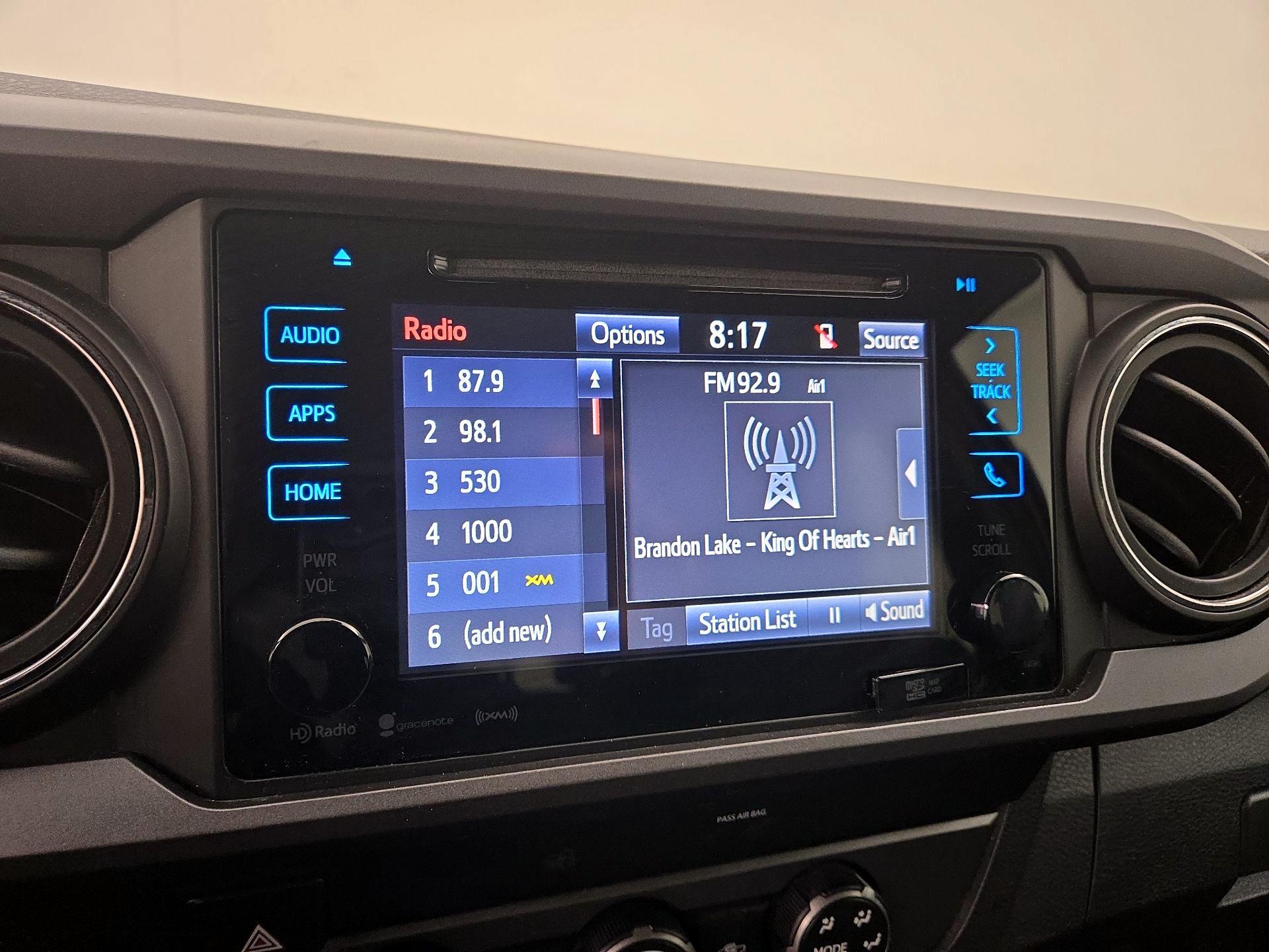 Thumbnail: 2019 Toyota Tacoma - 16