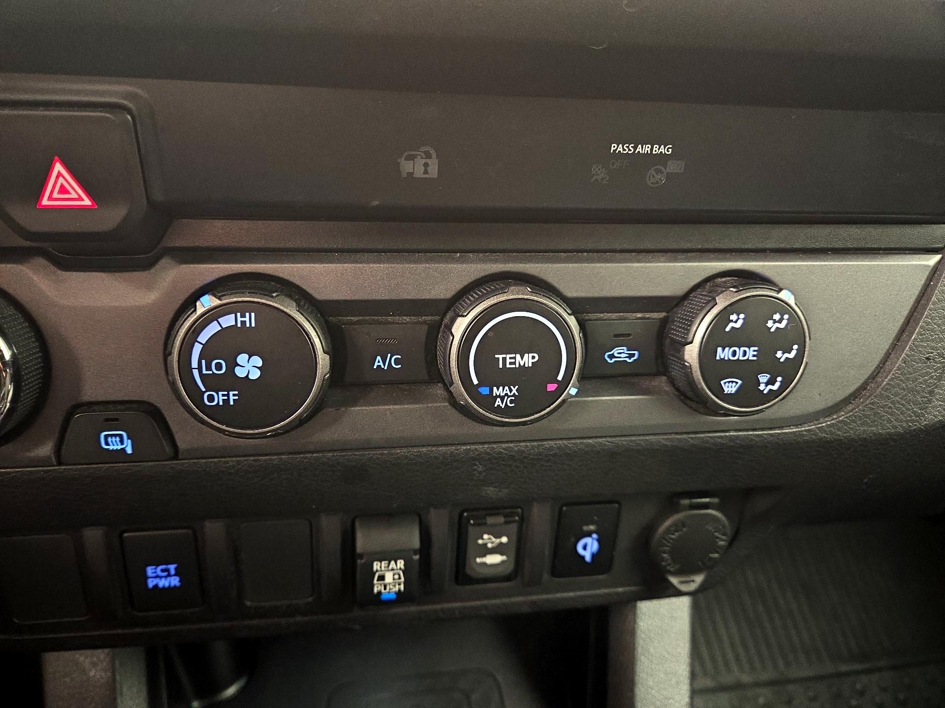 Thumbnail: 2019 Toyota Tacoma - 17