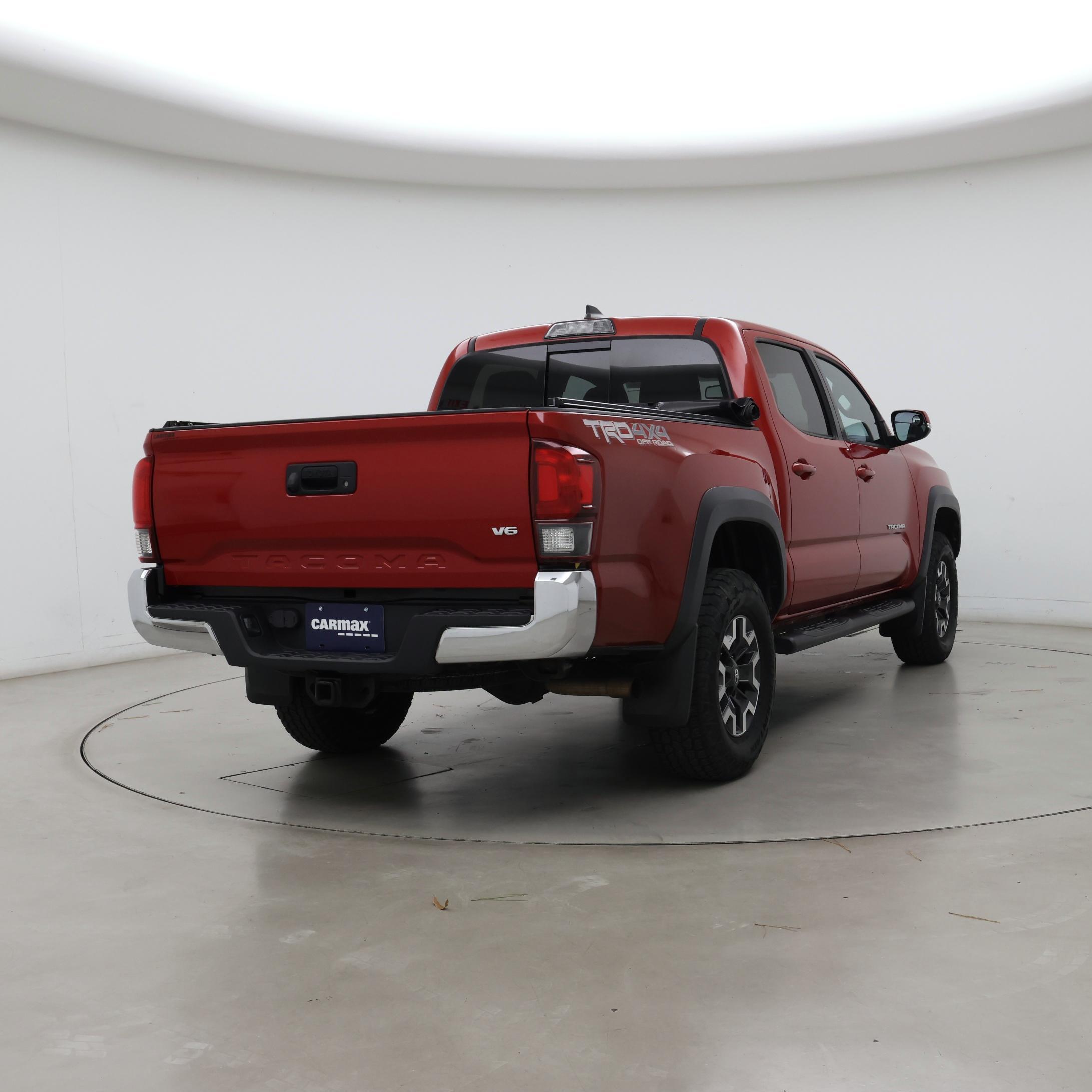 Thumbnail: 2019 Toyota Tacoma - 8