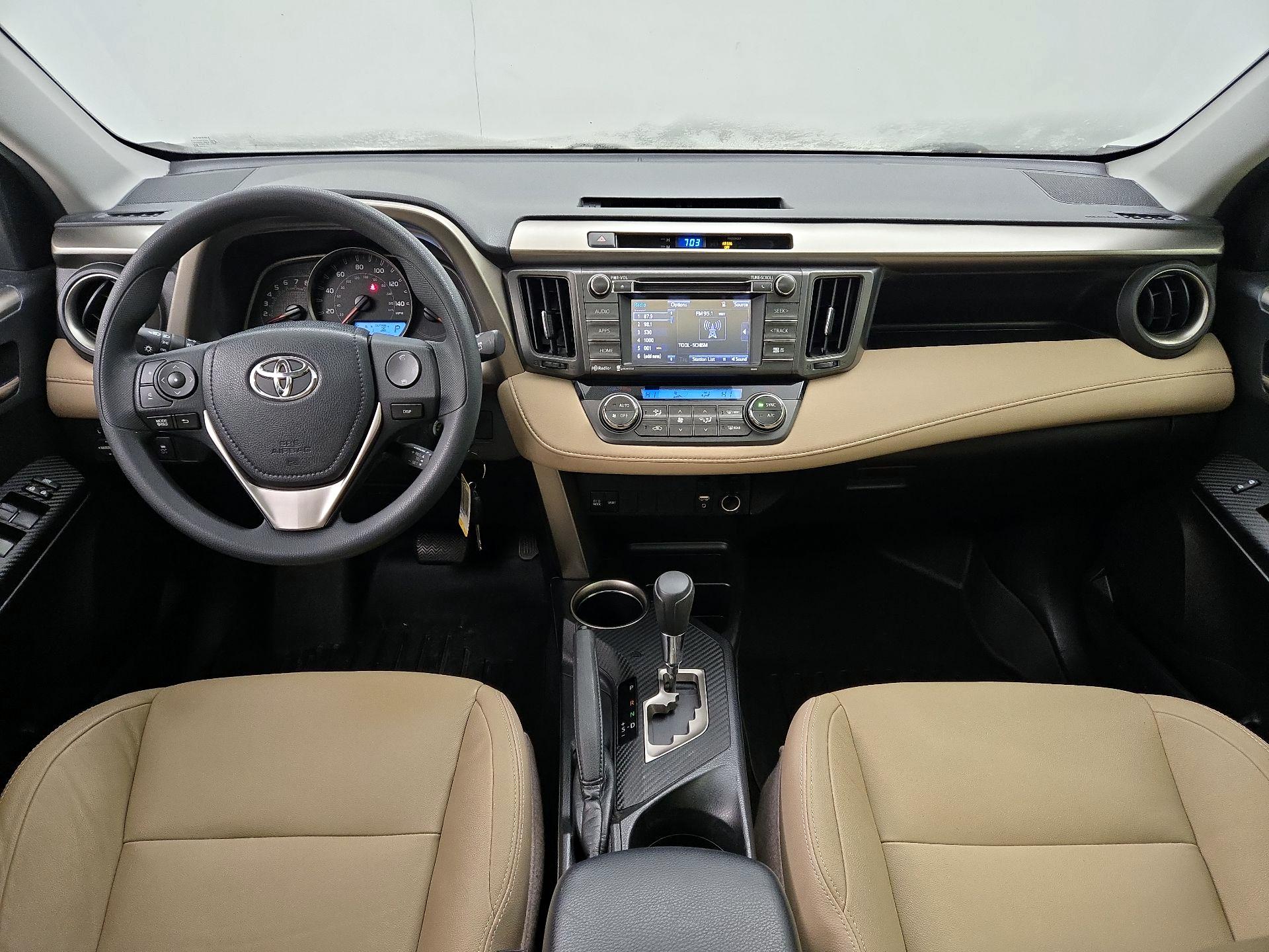 Thumbnail: 2015 Toyota RAV4 - 9