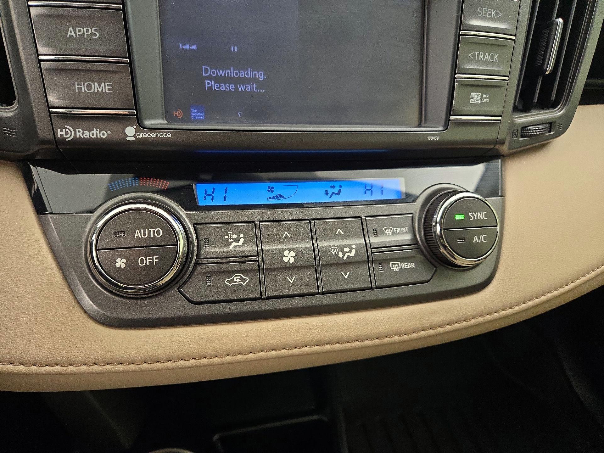 Thumbnail: 2015 Toyota RAV4 - 16