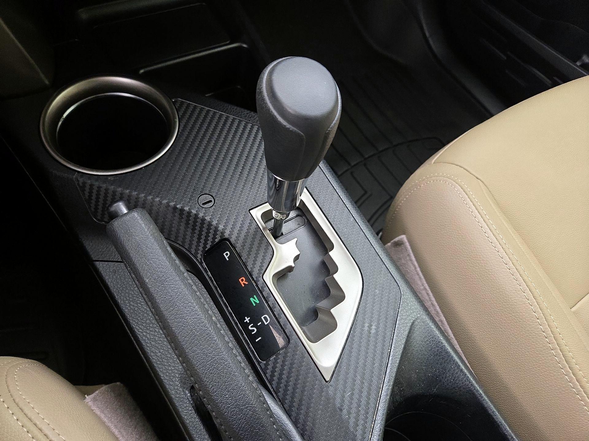 Thumbnail: 2015 Toyota RAV4 - 17