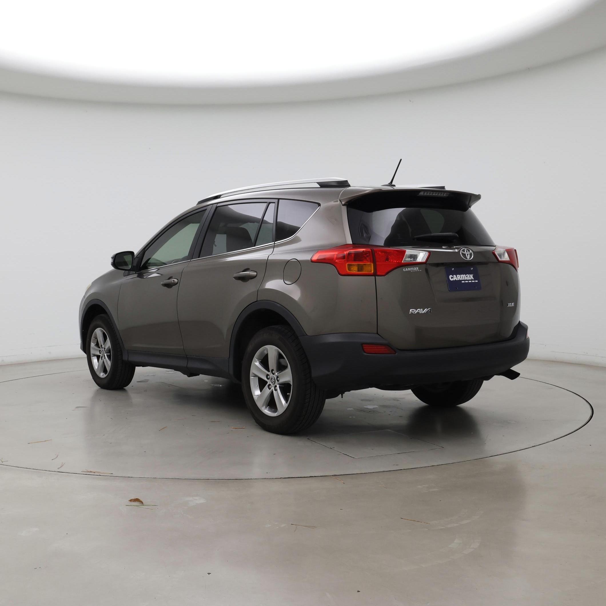 Thumbnail: 2015 Toyota RAV4 - 2