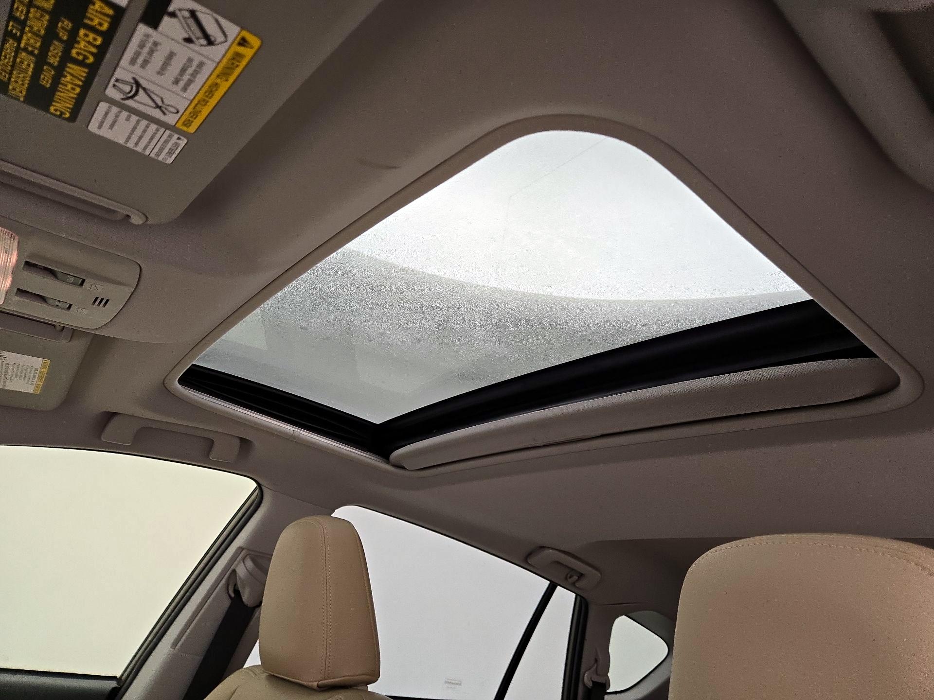 Thumbnail: 2015 Toyota RAV4 - 19