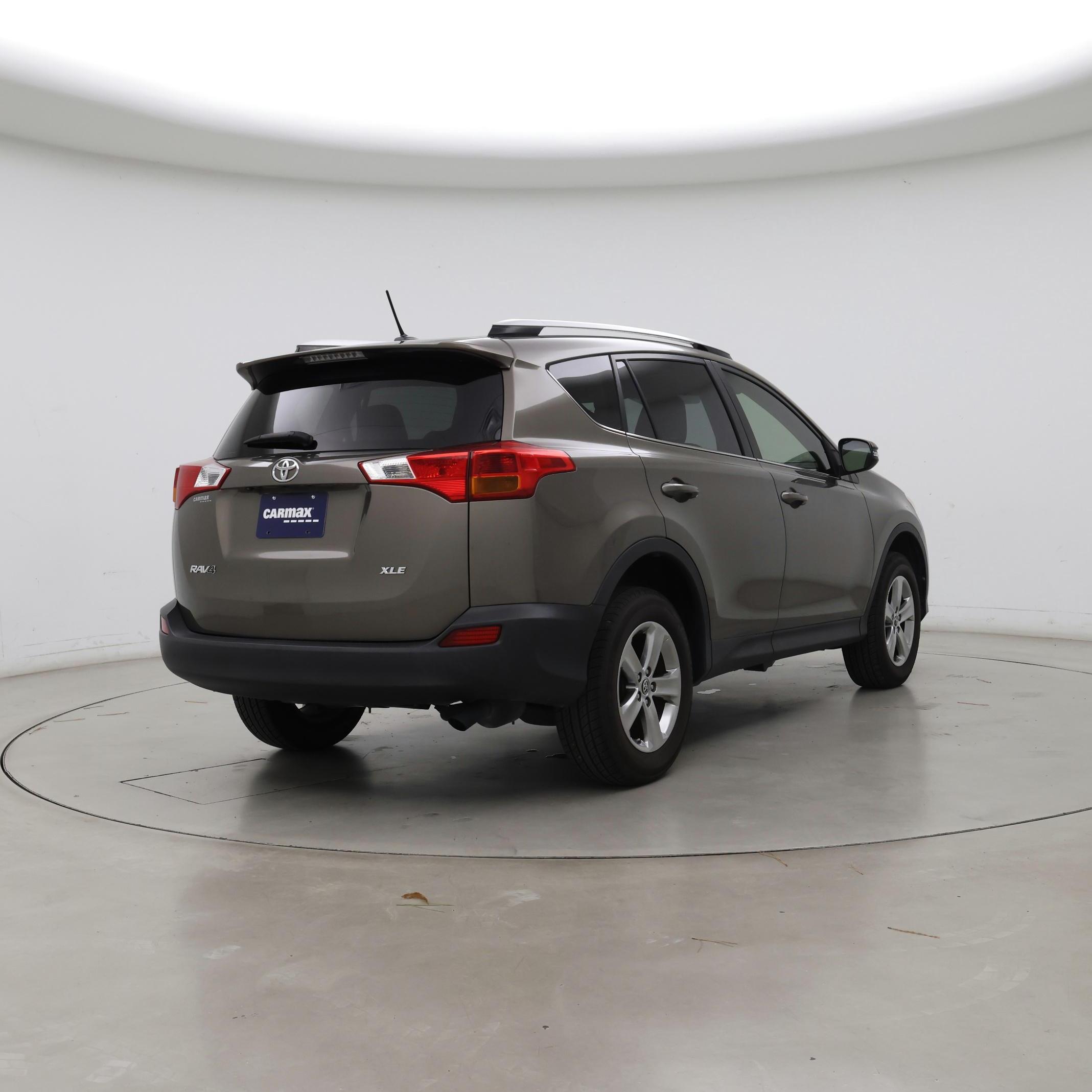 Thumbnail: 2015 Toyota RAV4 - 8