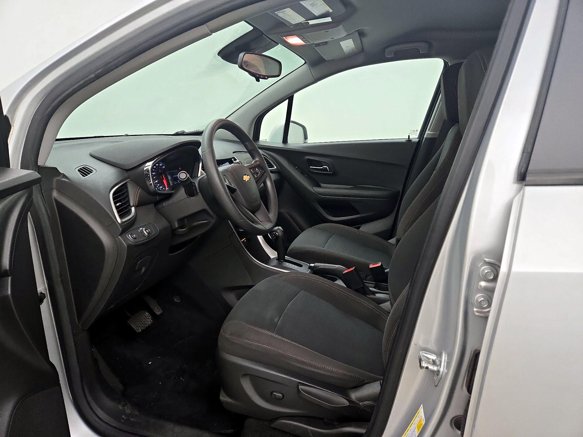 Thumbnail: 2021 Chevrolet Trax - 11